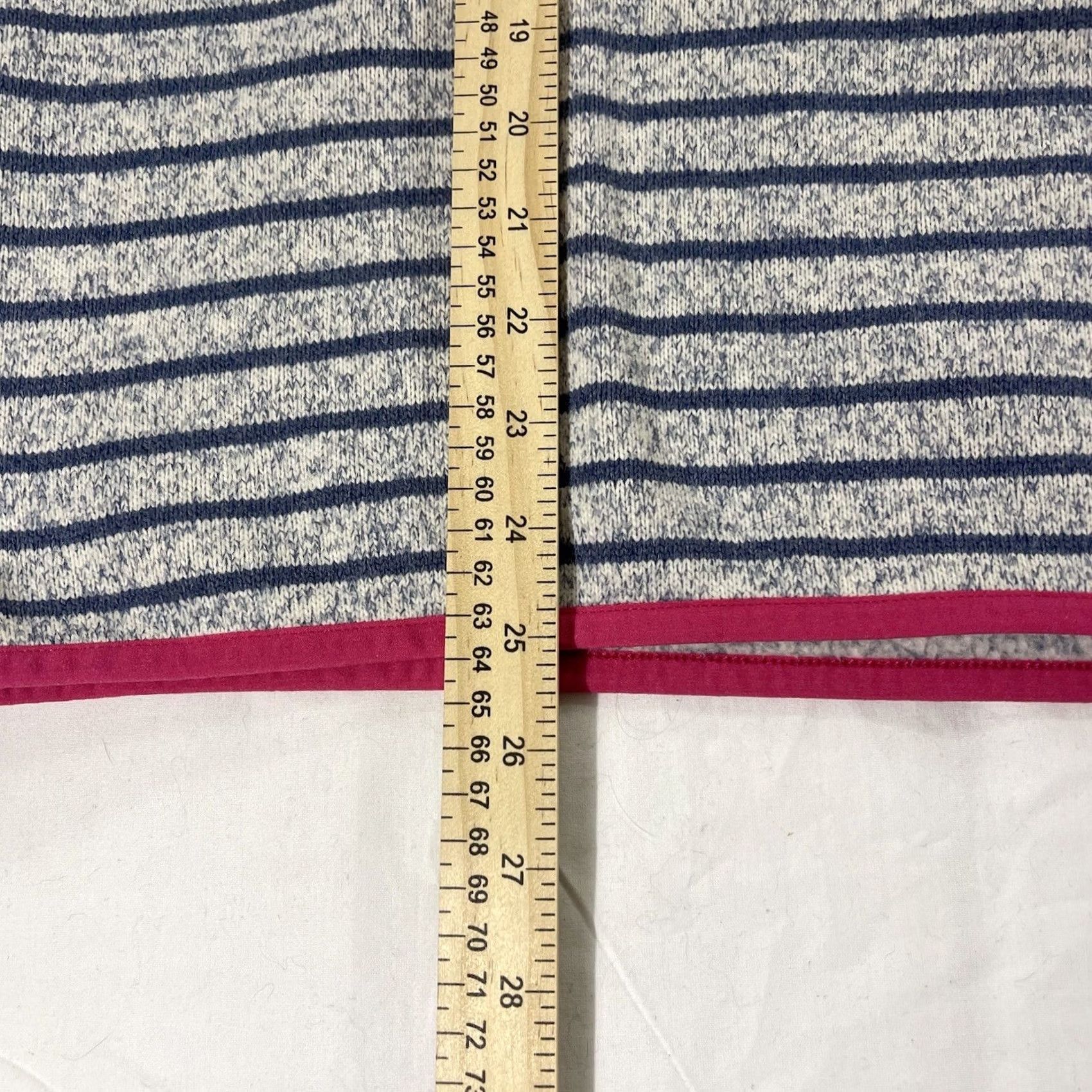 Vineyard Vines Vineyard Vines Women's M 1/4 Zip Sweater Logo Gray Stripes Mock Neck Pullover NY? Actually. Size M / US 6-8 / IT 42-44 - 4 Thumbnail