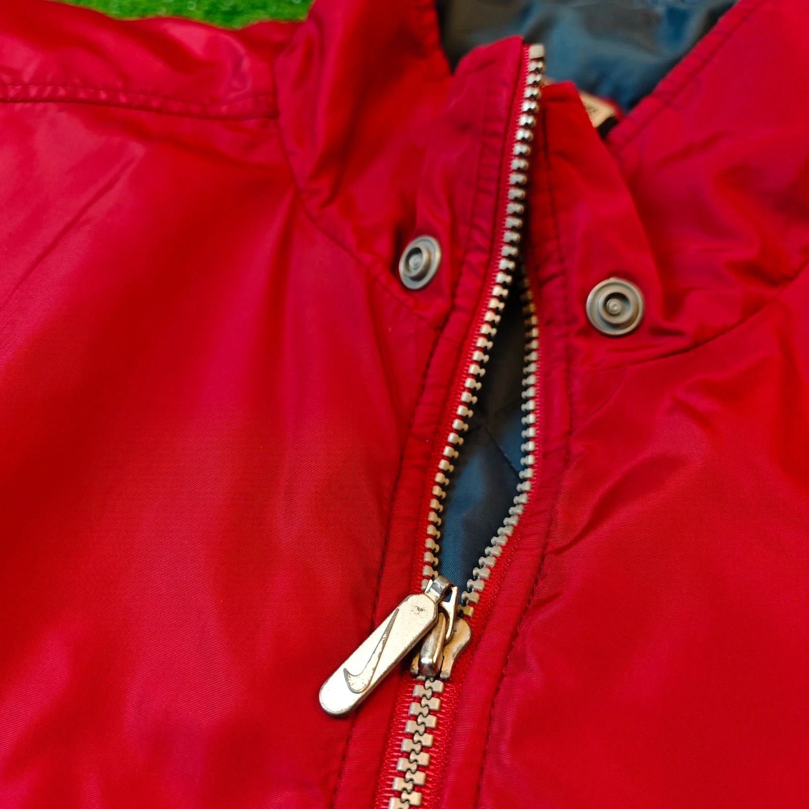Nike Vintage Nike Jacket Mens XL Full zip red embroidered y2k Size US XL / EU 56 / 4 - 6 Thumbnail