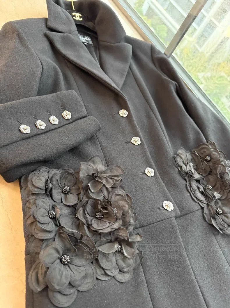 Chanel Chanel Camelia pocket black cashmere wool coat Size XS / US 0-2 / IT 36-38 - 2 Thumbnail