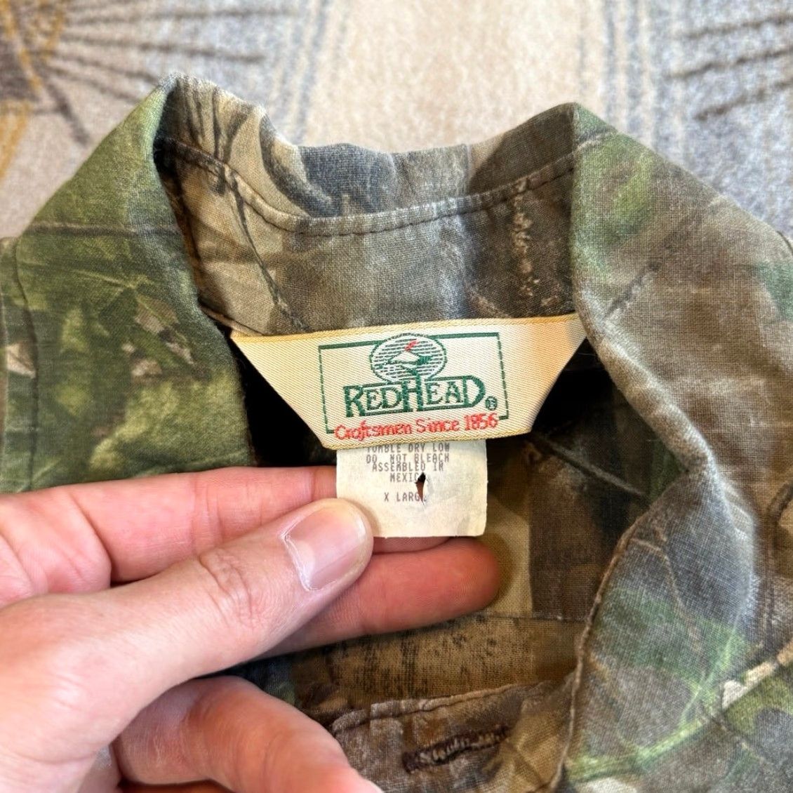 Realtree VINTAGE Redhead Button Up Shirt Camouflage Camo Size XL Mens Short Sleeve Collared 90s Travel Hunting Nature Brown Camouflage Pattern Size US XL / EU 56 / 4 - 2 Thumbnail
