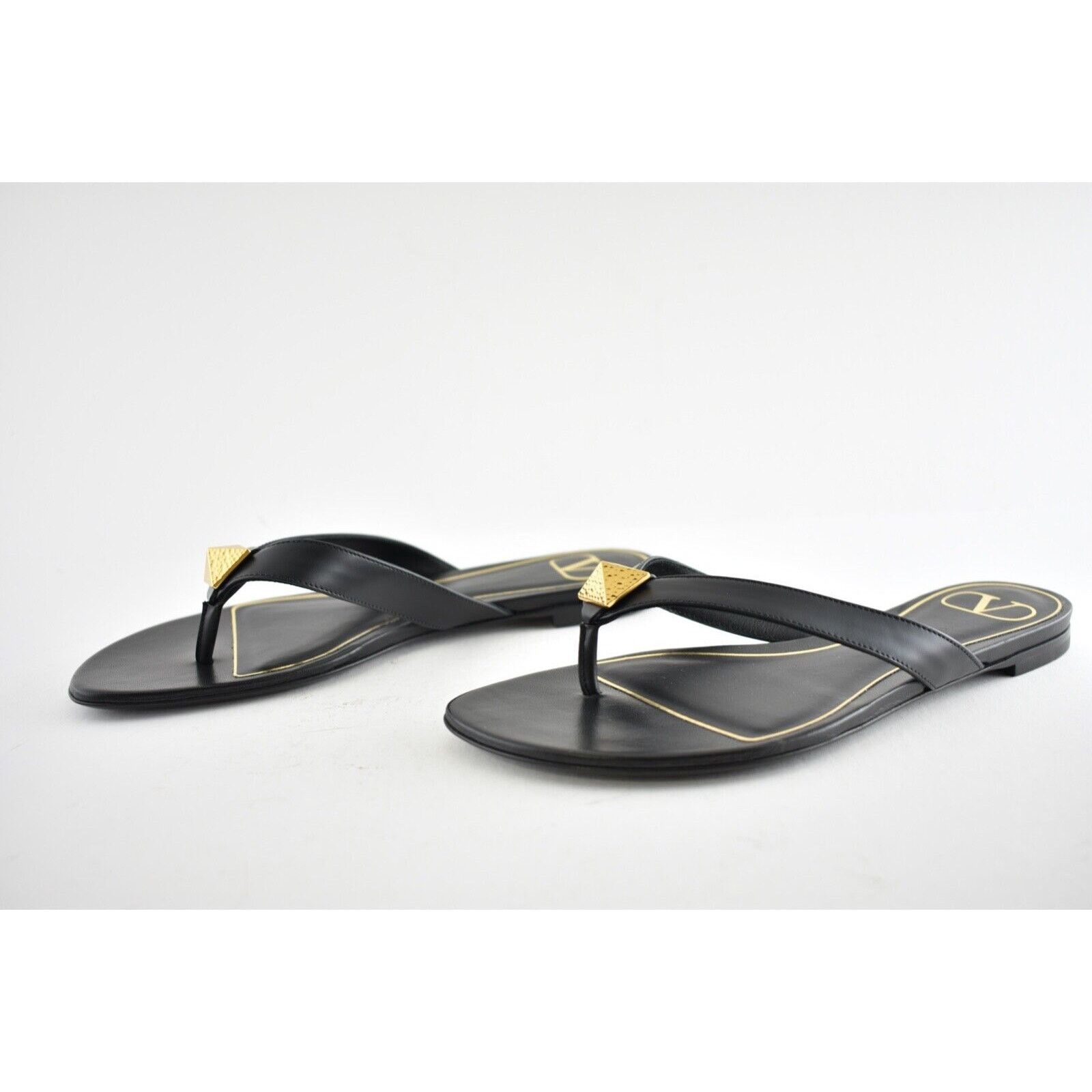 Valentino Valentino Rockstud Roman Stud Black Gold Leather Thong Size US 5.5 / IT 35.5 - 10 Thumbnail