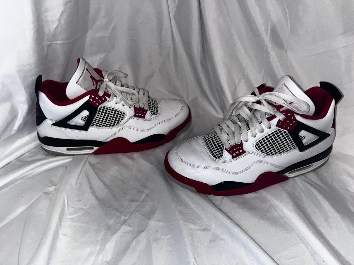 Jordan Brand Jordan Fire red 4’s Size US 10 / EU 43 - 3 Thumbnail