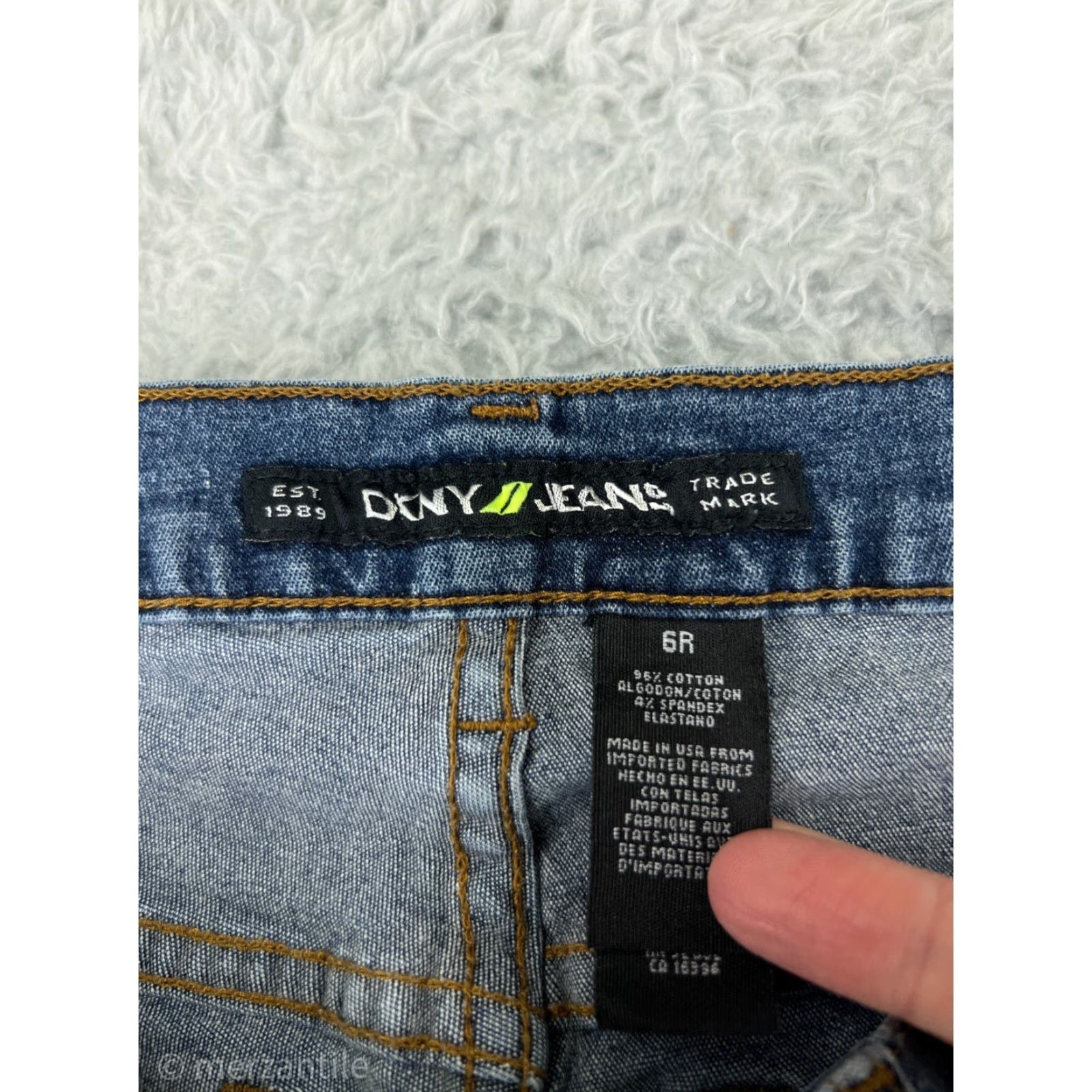 DKNY VINTAGE DKNY Jeans Womens 6 Blue Denim Bootcut 5-Pocket Design Zip Inseam 30 in Medium Wash Size 28" / US 6 / IT 42 - 3 Thumbnail