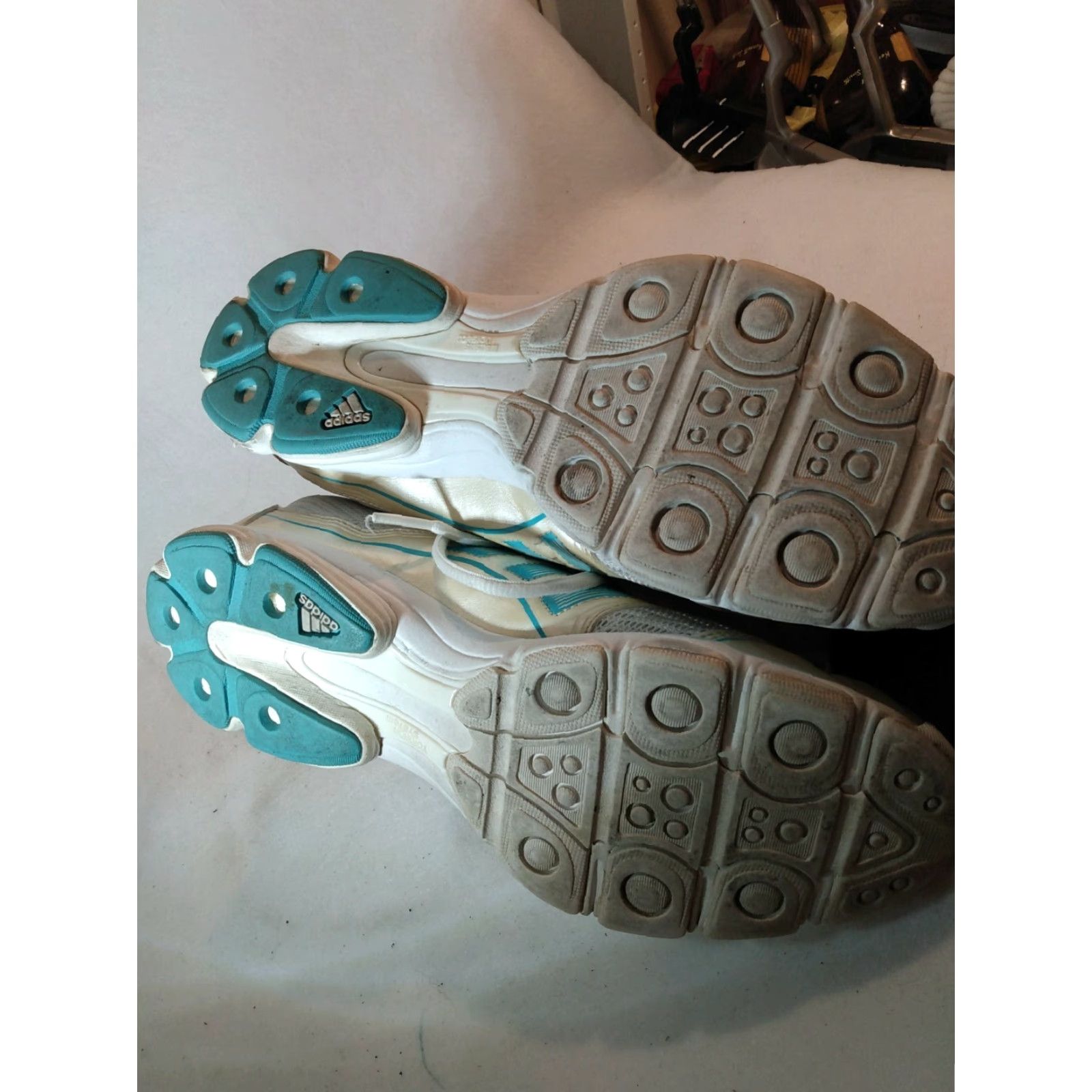 Adidas VINTAGE Adidas 3-D cushion VG Cond creme, white & teal Women's Sz.8.5 Sneaker Womens Shoes Size 8.5 White Teal Cushioned VG Condcreme Size US 9 / IT 39 - 4 Thumbnail