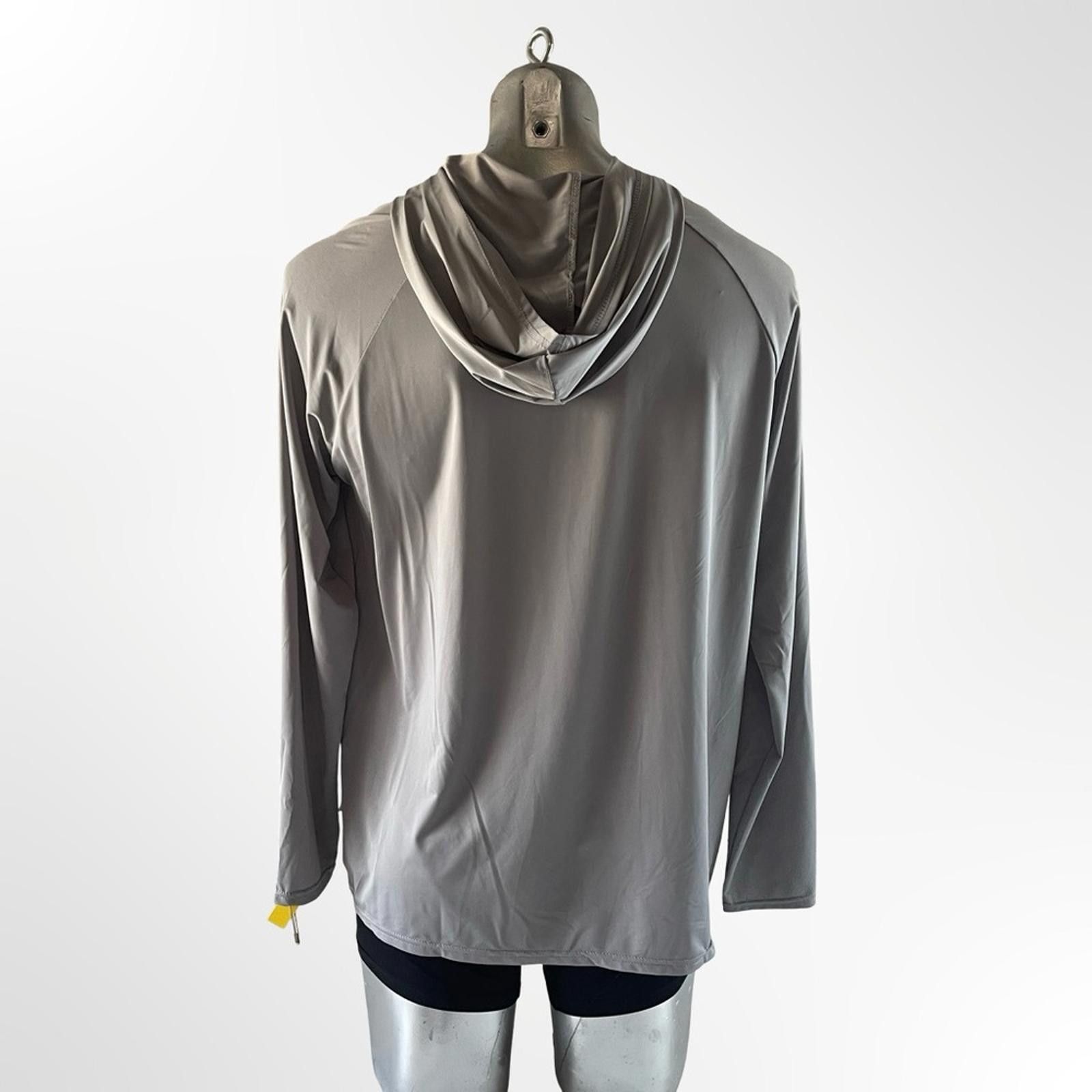 Other Two Red and Gray Hooded Long Sleeve Training Shirts Size M Size ONE SIZE - 3 Thumbnail