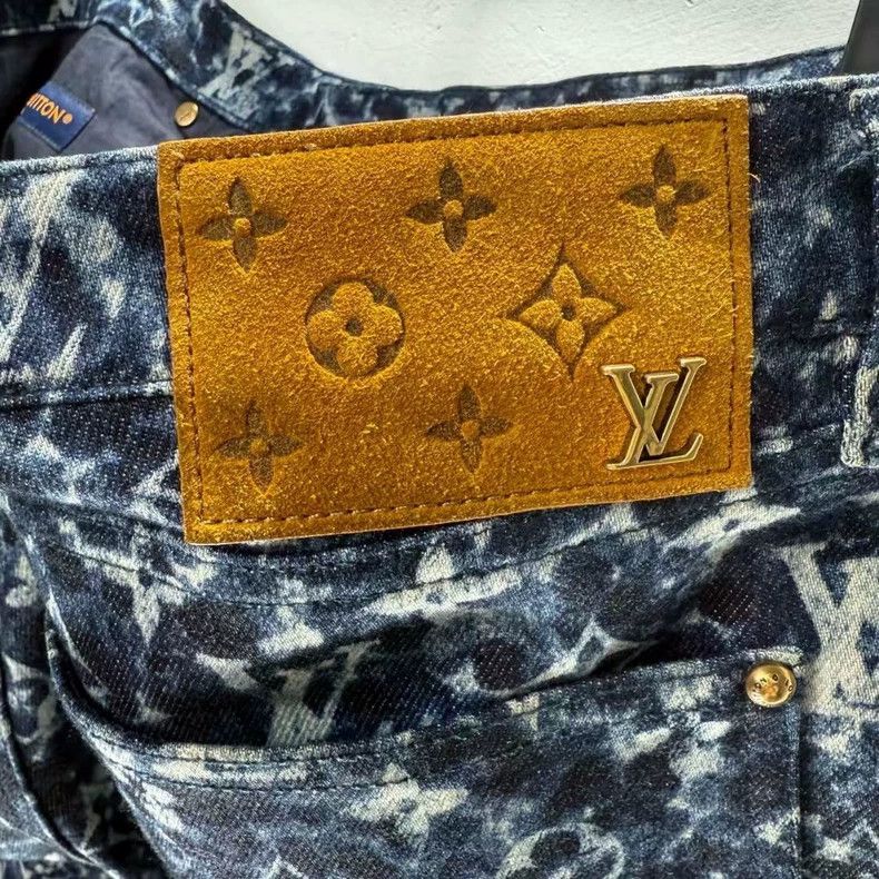 Louis Vuitton louis vuitton Fw23 new jeans with full logo and slit hem j Size US 34 / EU 50 - 6 Thumbnail