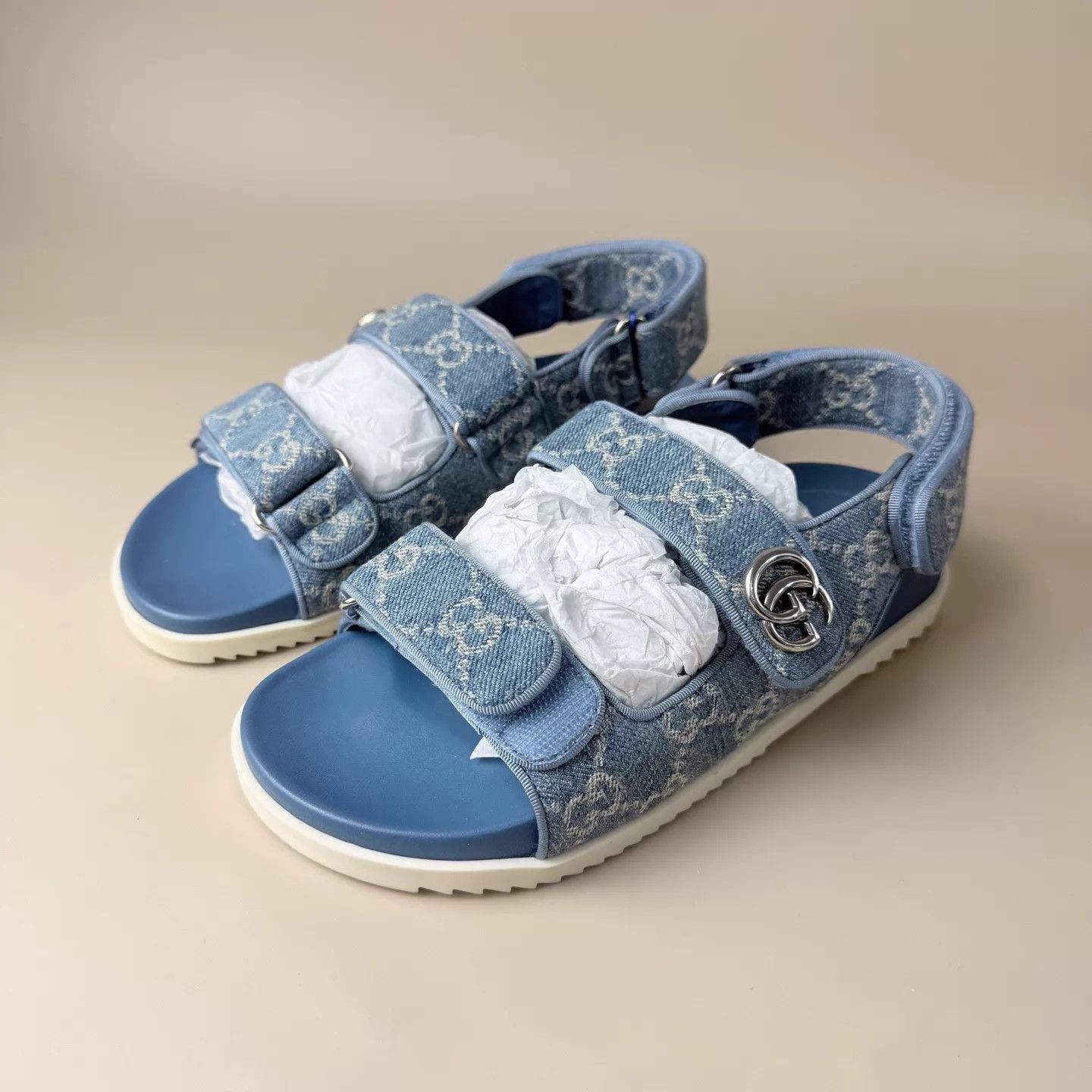 Gucci Gucci Denim All Over Print Double C Sandals 36.5 Size US 6 / IT 36 - 1 Thumbnail