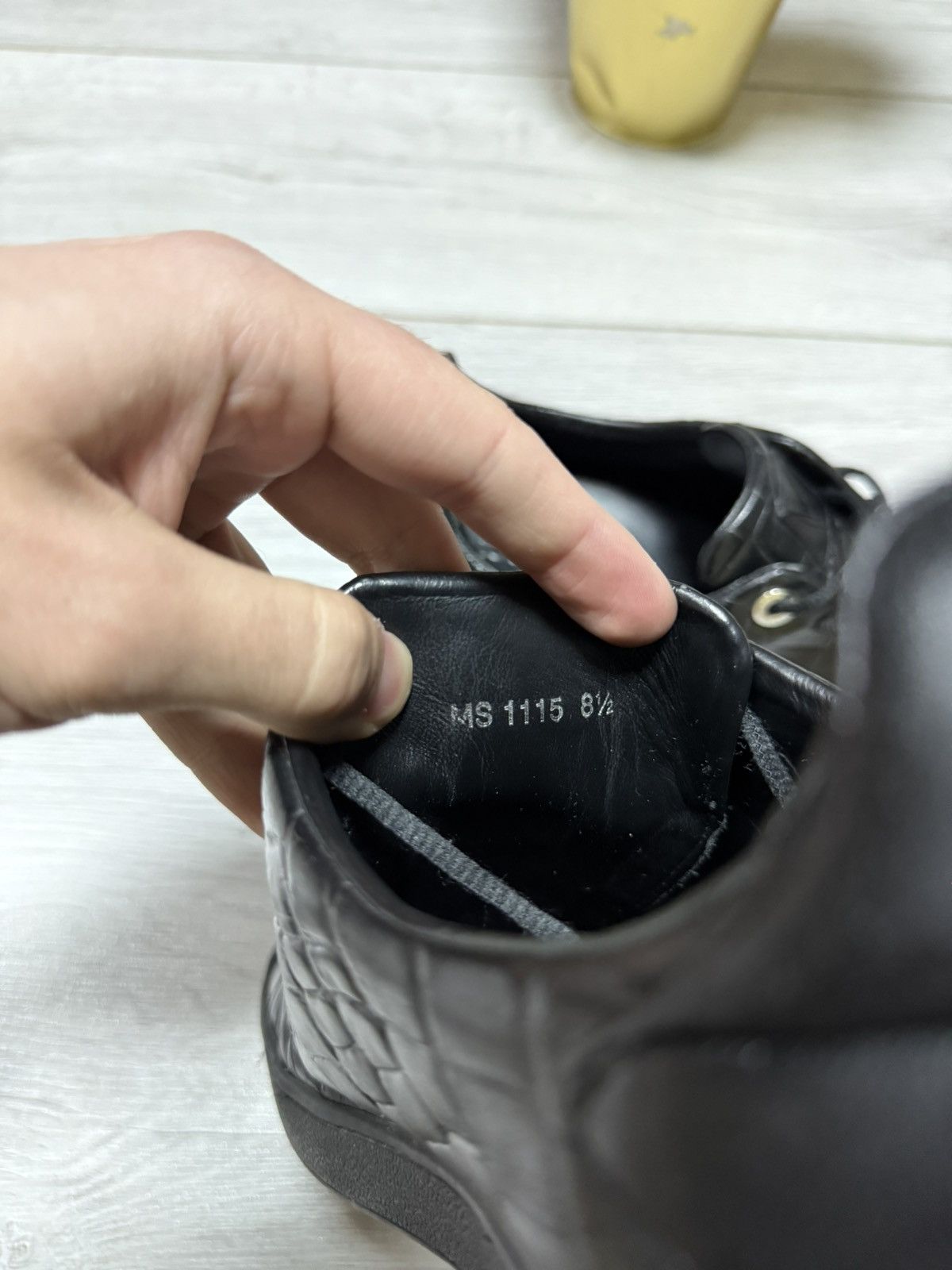 Louis Vuitton LV Louis Vuitton leather trainers shoes sneakers Size US 8.5 / EU 41-42 - 10 Thumbnail