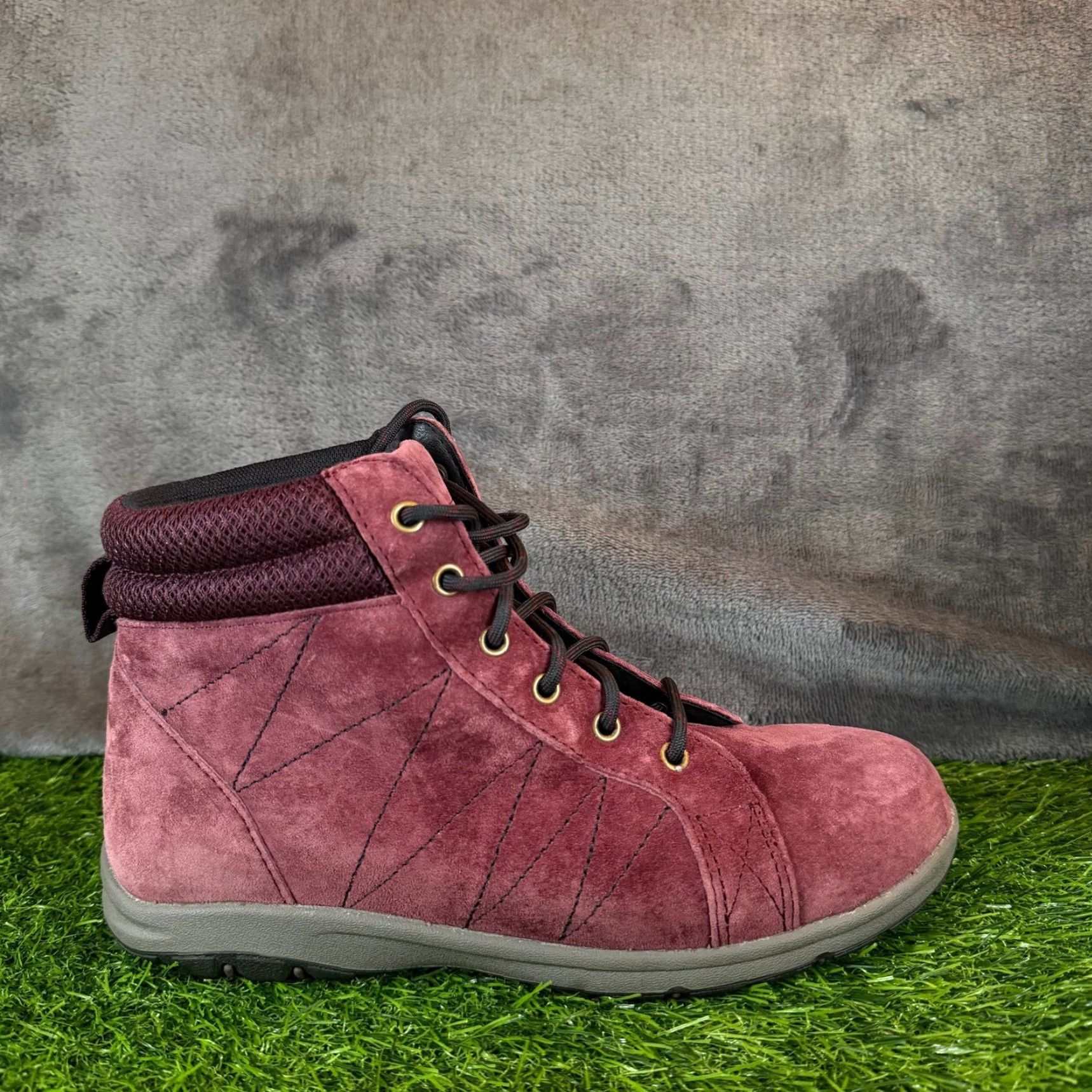 Duluth Trading Company Duluth Trading Burgundy Suede Lace Up Ankle Boots Padded Collar Womens 6.5 M Size US 7 / IT 37 - 2 Thumbnail