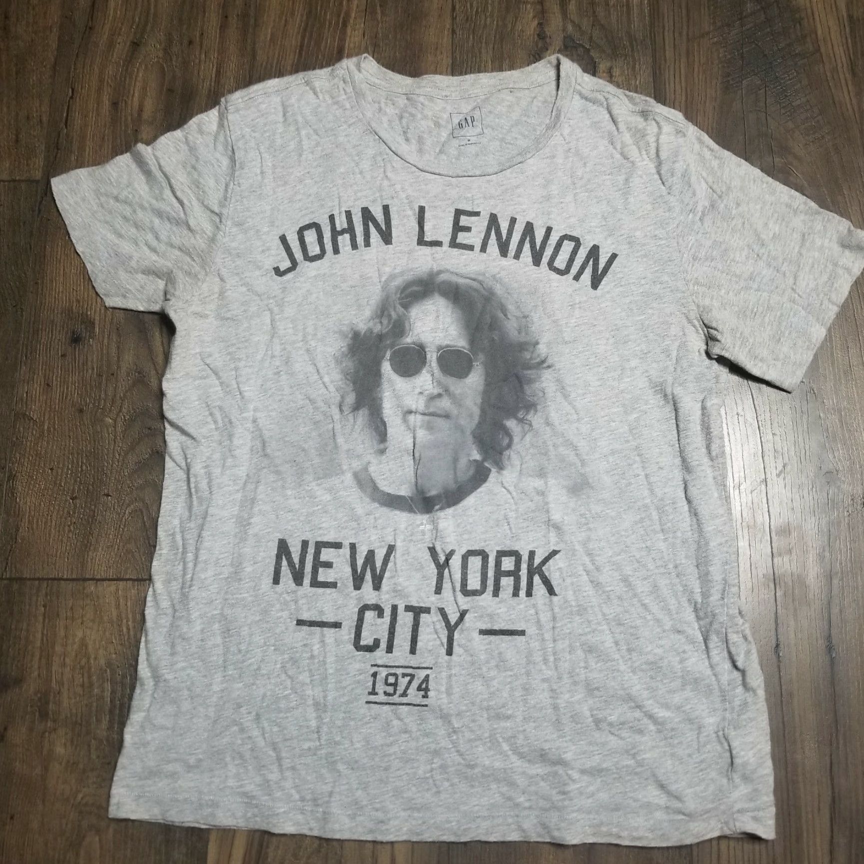 Gap Gap Beatles John Lennon 1974 Graphic Tee Men's Medium Gray Short Sleeve Size US M / EU 48-50 / 2 - 2 Thumbnail