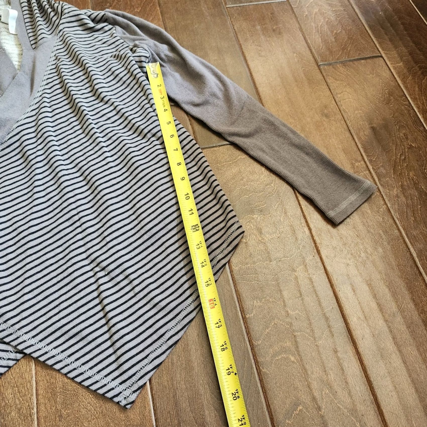 Jessica Simpson Jessica Simpson Active Women's Gray Striped Open Front Cardigan XS Cardigan Women Gray Striped Open Front XS Women’s Regular Size XS / US 0-2 / IT 36-38 - 7 Thumbnail