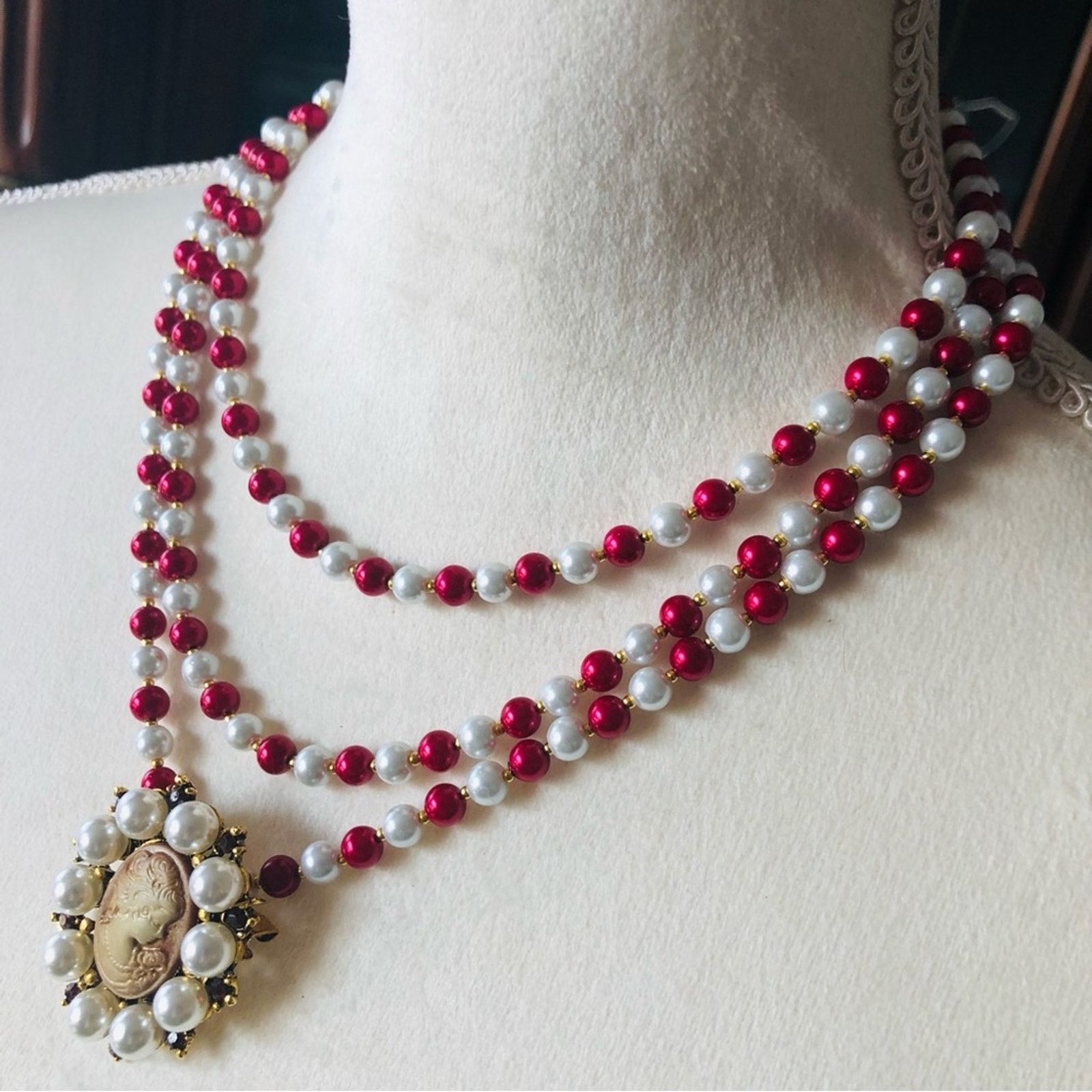 Handmade Handcrafted candy cane victorian lady cameo Pearl necklac Size ONE SIZE - 6 Thumbnail