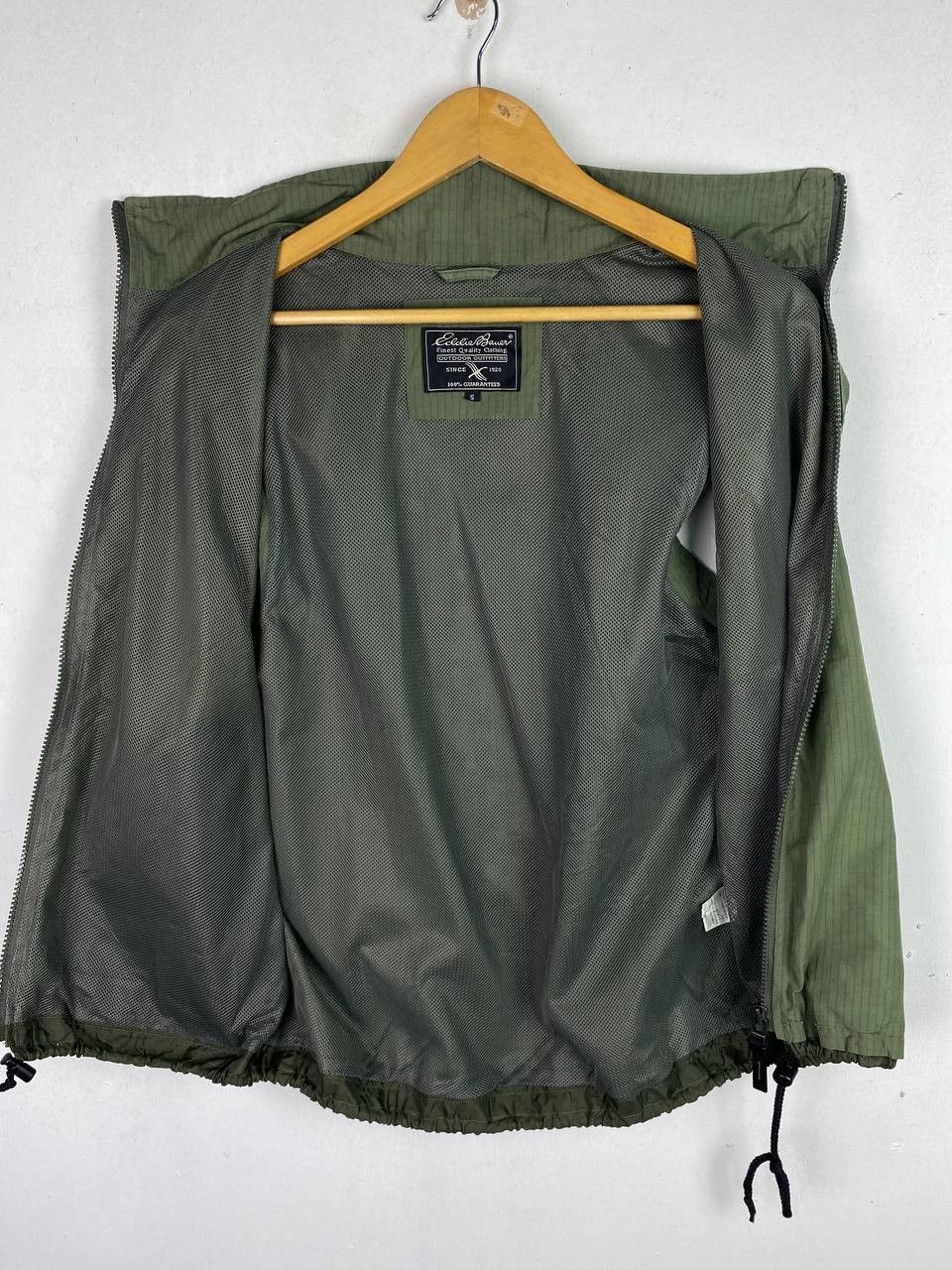 Eddie Bauer vintage eddie bauer nylon vest net lining nice design Size US S / EU 44-46 / 1 - 5 Thumbnail
