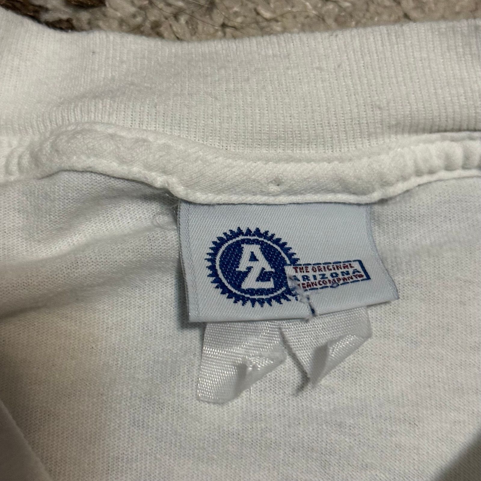 Tommy Hilfiger × Vintage Vintage Los Angeles CA Tommy Hilfiger Rip Shirt L/XL 90s Size US XL / EU 56 / 4 - 3 Thumbnail