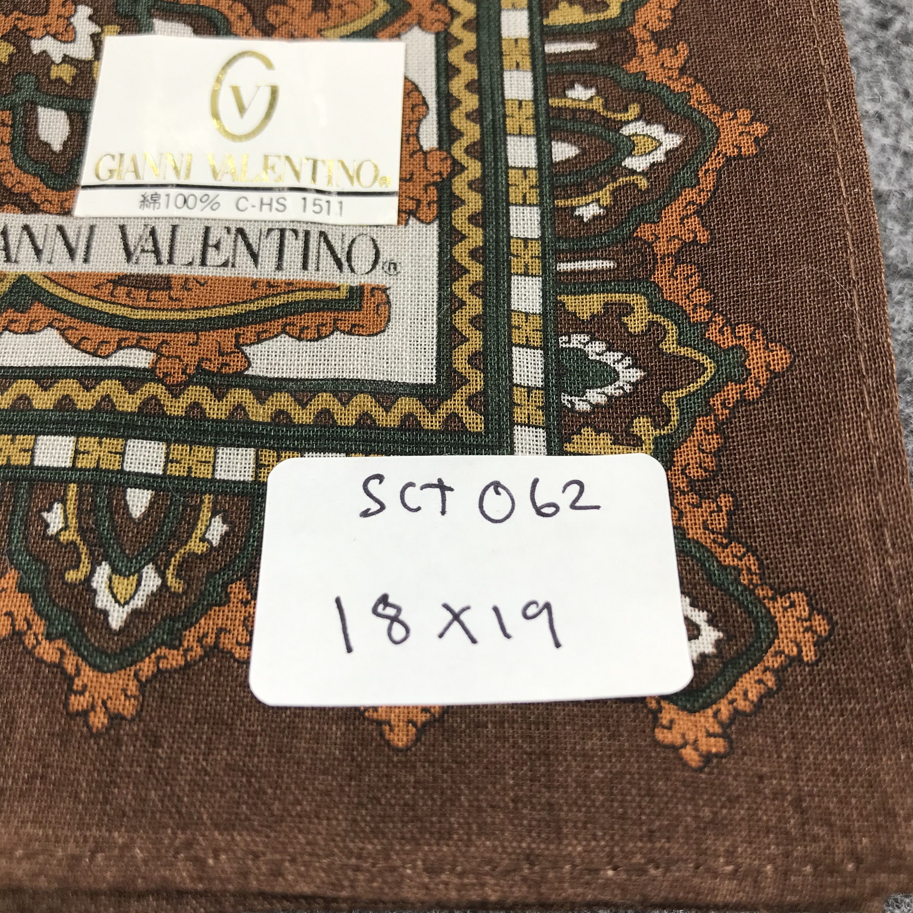 Vintage Gianni Valentino Handkerchief Bandana Neckerchief SCT062 Size ONE SIZE - 7 Thumbnail