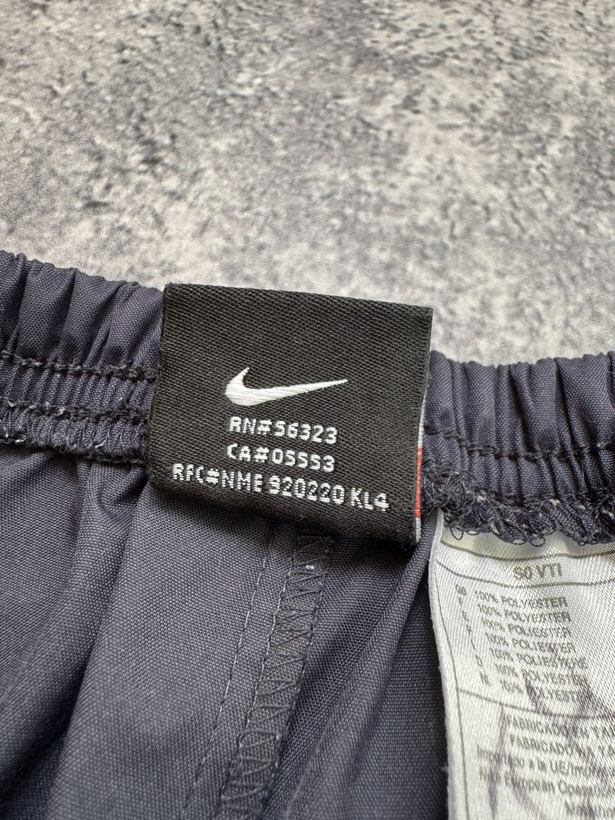 Nike Vintage Nike Sweatpants Size US 30 / EU 46 - 5 Thumbnail