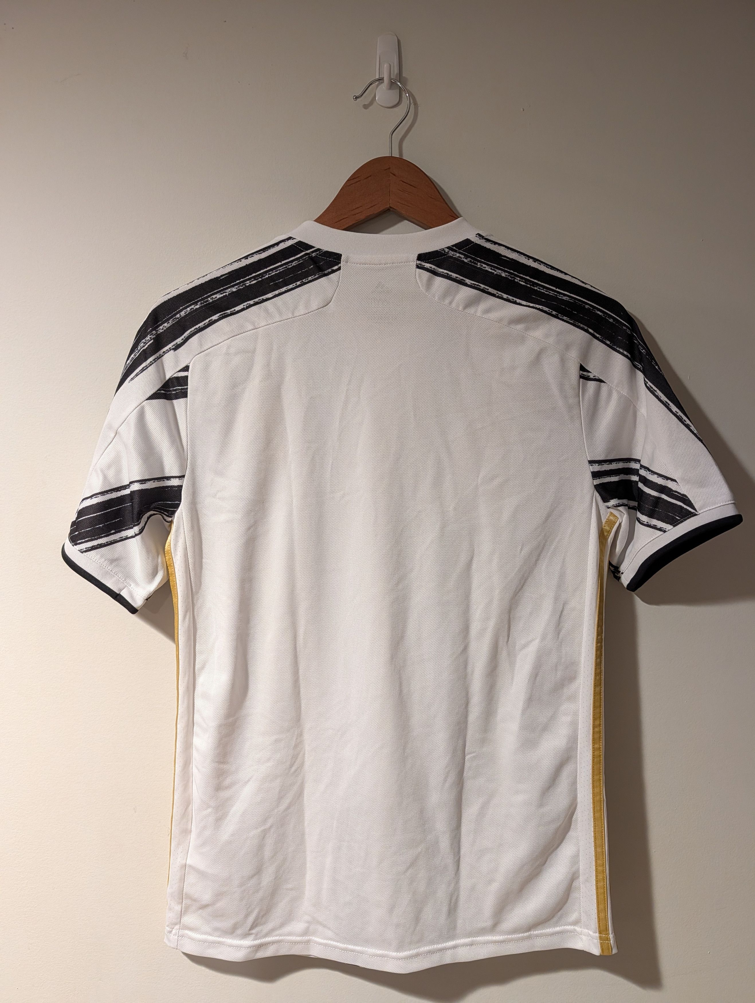 Adidas Adidas Juventus Juve Soccer Jersey Gold Striped Jeep Men’s S Size US S / EU 44-46 / 1 - 7 Thumbnail