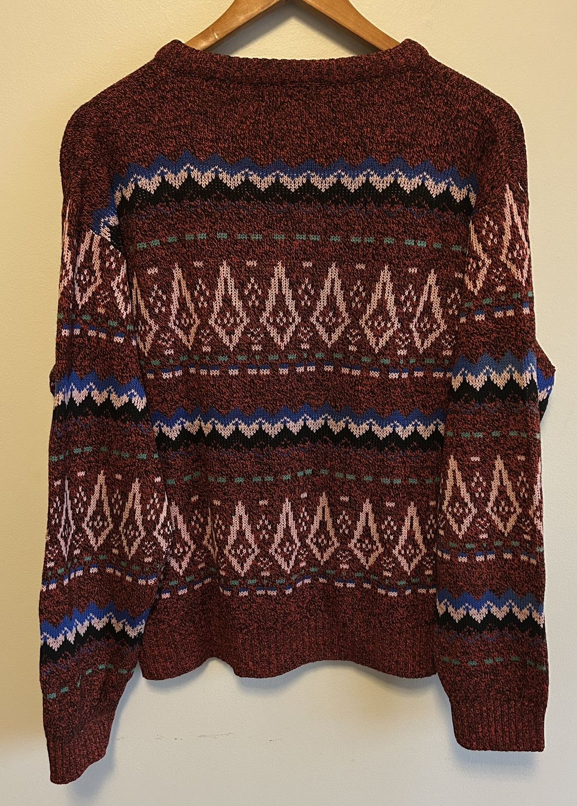 Vintage VTG Dylan Rego Burgandy Red Aztec All Wool Women’s Sweater Size M / US 6-8 / IT 42-44 - 5 Thumbnail