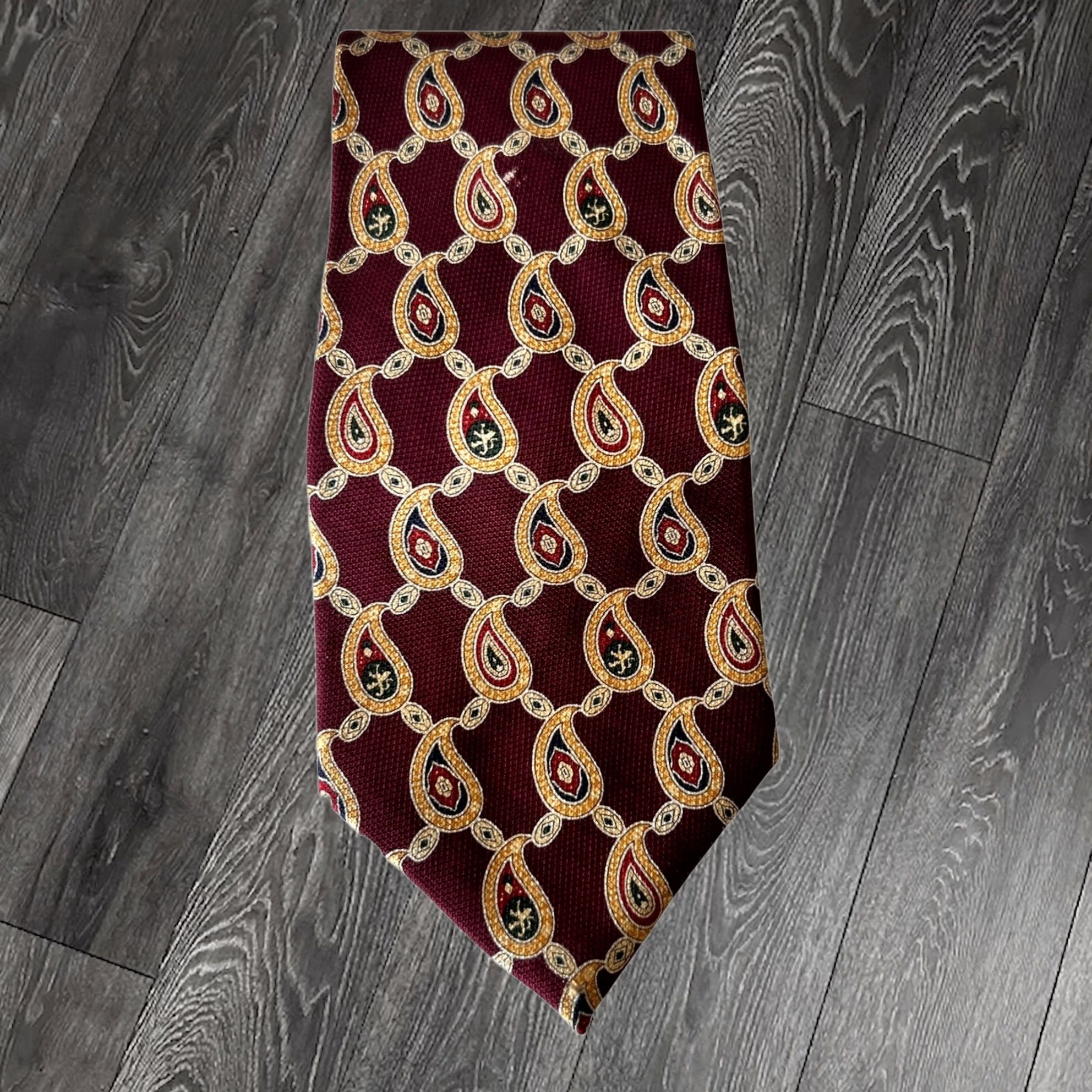 Tommy Hilfiger Mens Silk Tie Burgundy Gold Paisley Chain Link Italian Silk Usa, Men's