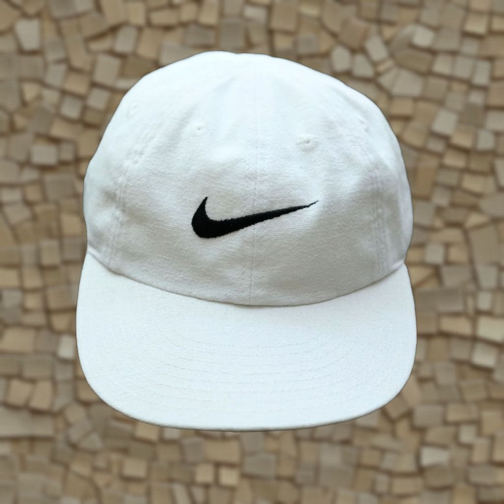 Nike VINTAGE Nike Y2K 90s FITTED ADJUSTABLE White Hat One Size Mens Baseball Cap Size ONE SIZE - 1 Thumbnail