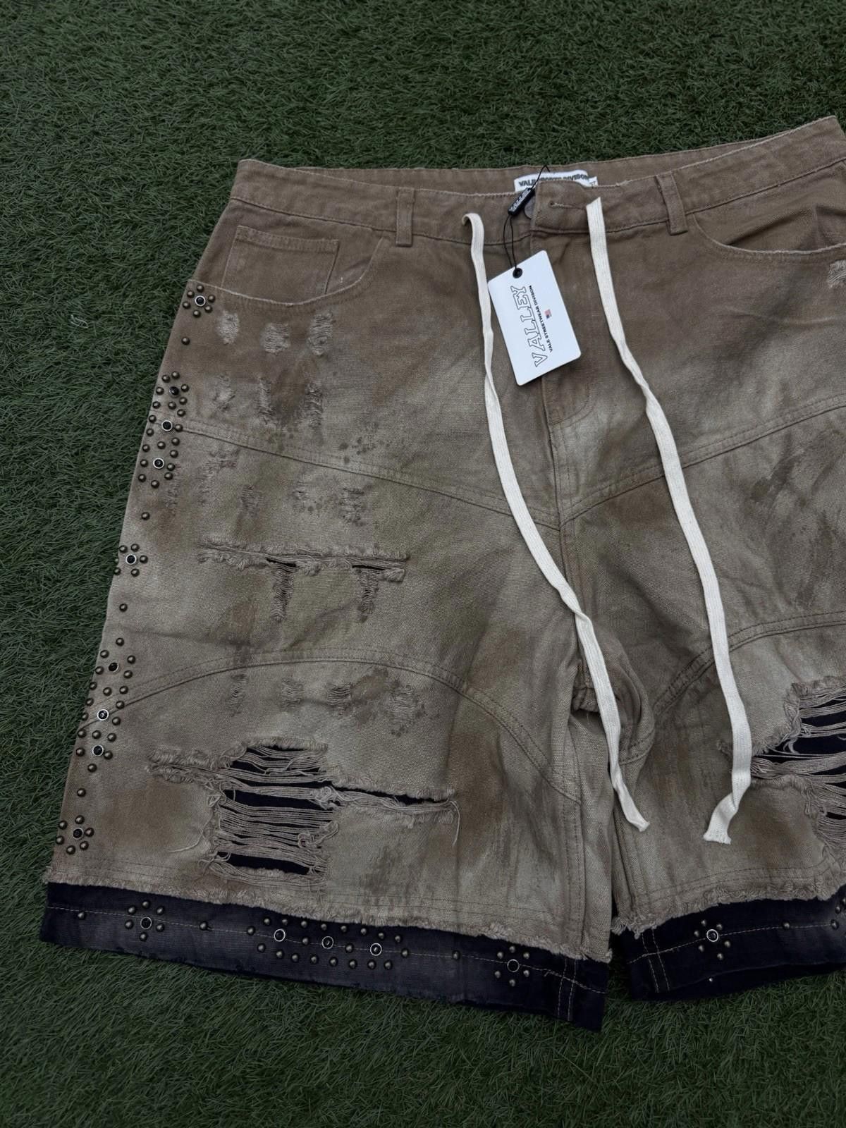 Vale Valley Denim Studded Shorts Size 34 (Brand New) Tan/Black Size US 34 / EU 50 - 2 Thumbnail