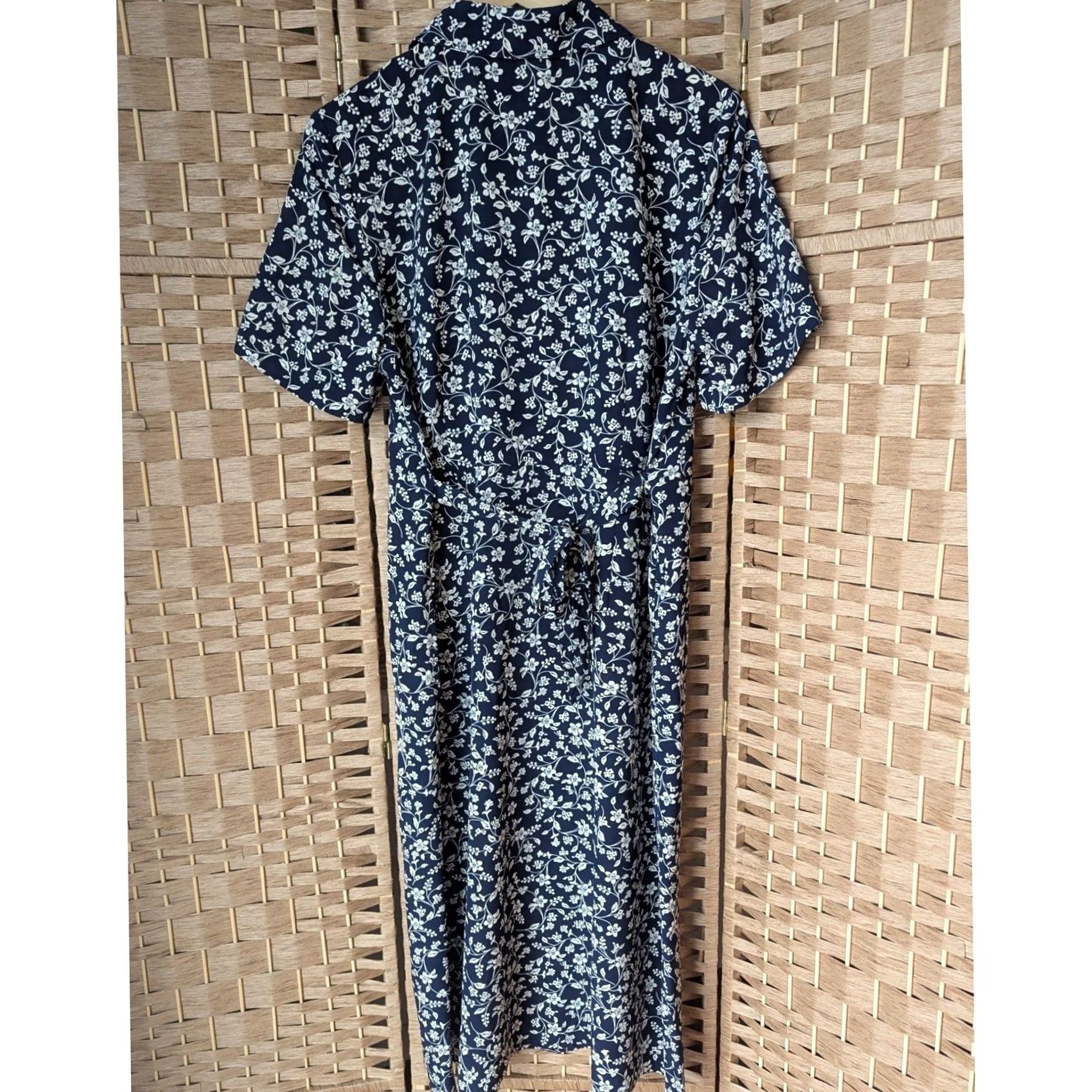 Vintage VINTAGE 90s Navy Blue White Floral Short Sleeve Midi Shirt Dress Size 14 Lightweight Womens Size XL / US 12-14 / IT 48-50 - 2 Thumbnail