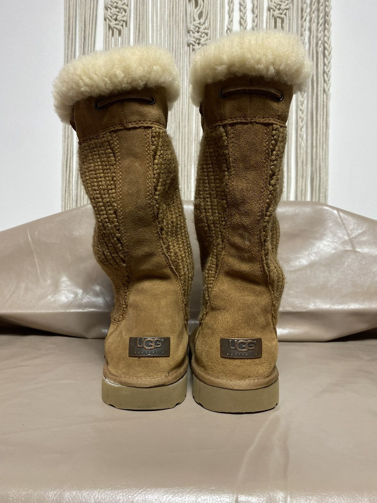 Vintage Ugg Australia Suburb Crochet 5921 chestnut Mid Calf