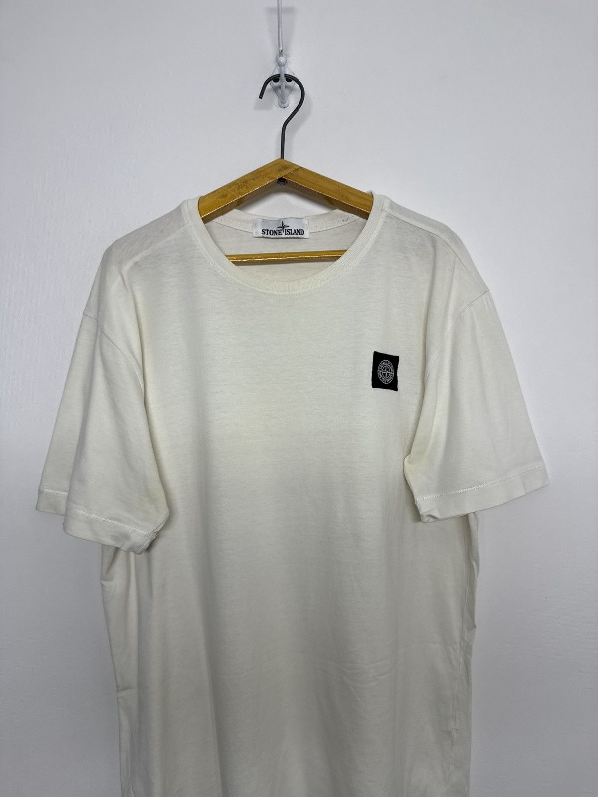 Stone Island Stone Island Mens T-Shirt Short Sleeve Logo Patch Casual Size US XL / EU 56 / 4 - 4 Thumbnail