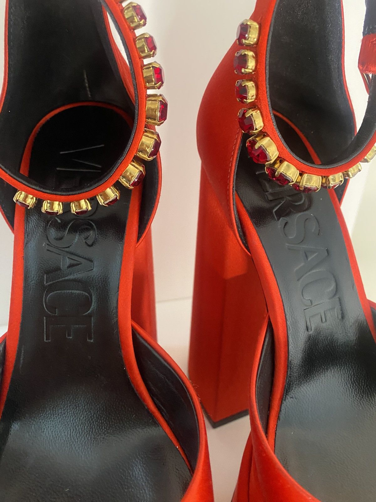 Versace Medusa Aevitas embellished satin platform pumps Size US 4 / IT 34 - 1 Thumbnail