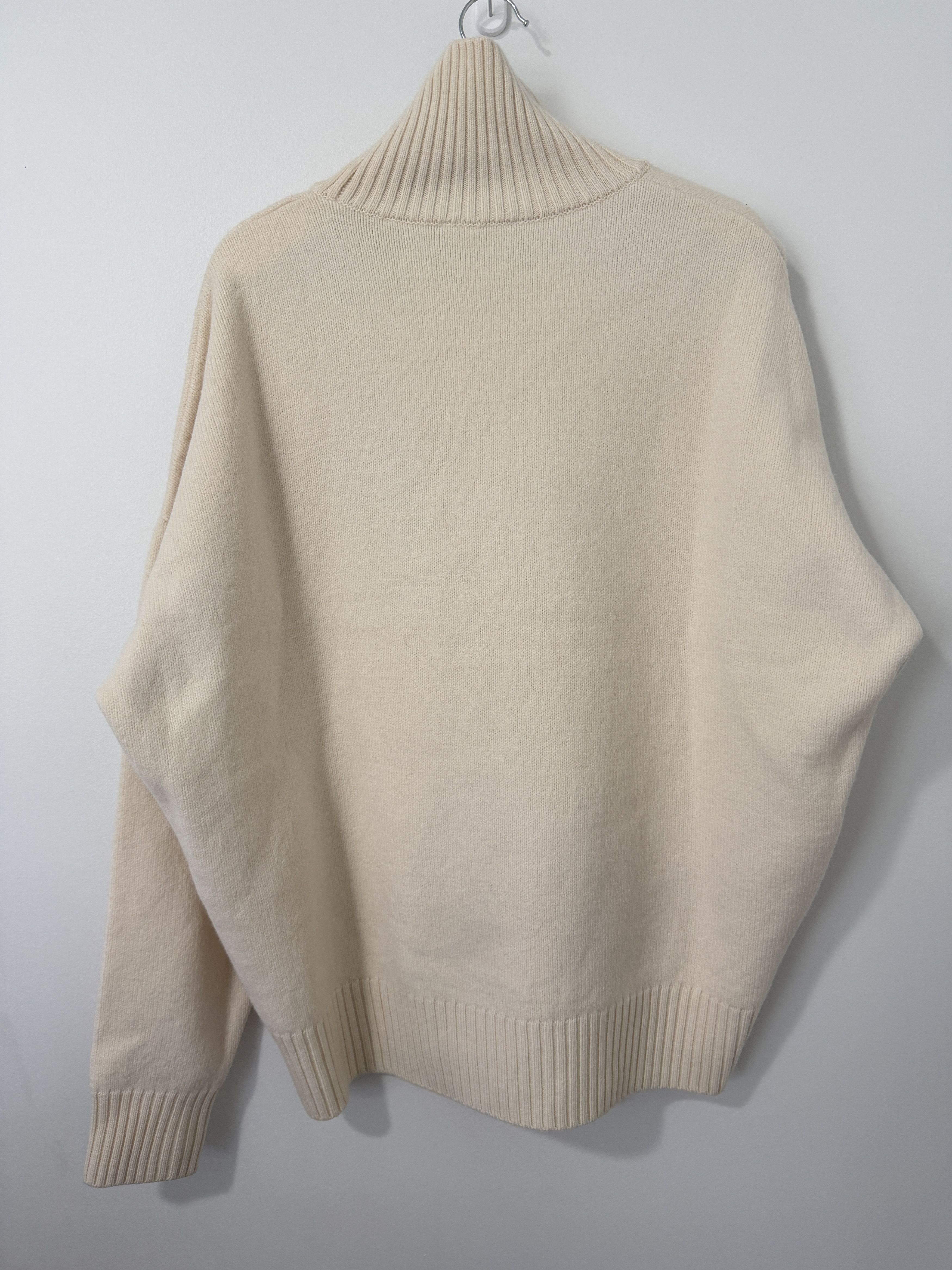 AMI Ami Paris Off-White Oversized Turtleneck Size US L / EU 52-54 / 3 - 5 Thumbnail