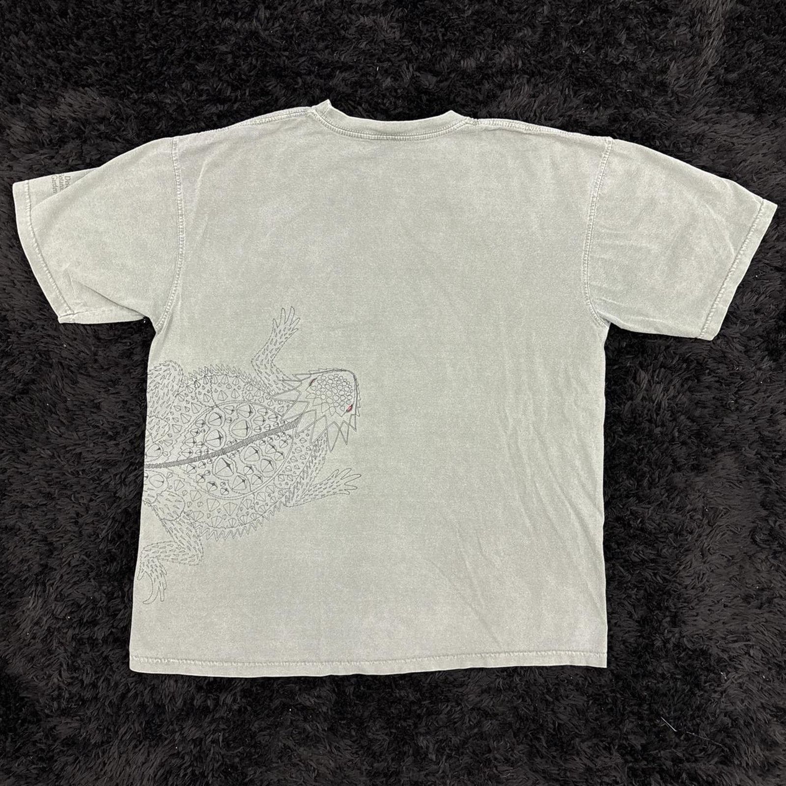 Comfort Colors Green lizard design tshirt Size US L / EU 52-54 / 3 - 5 Thumbnail