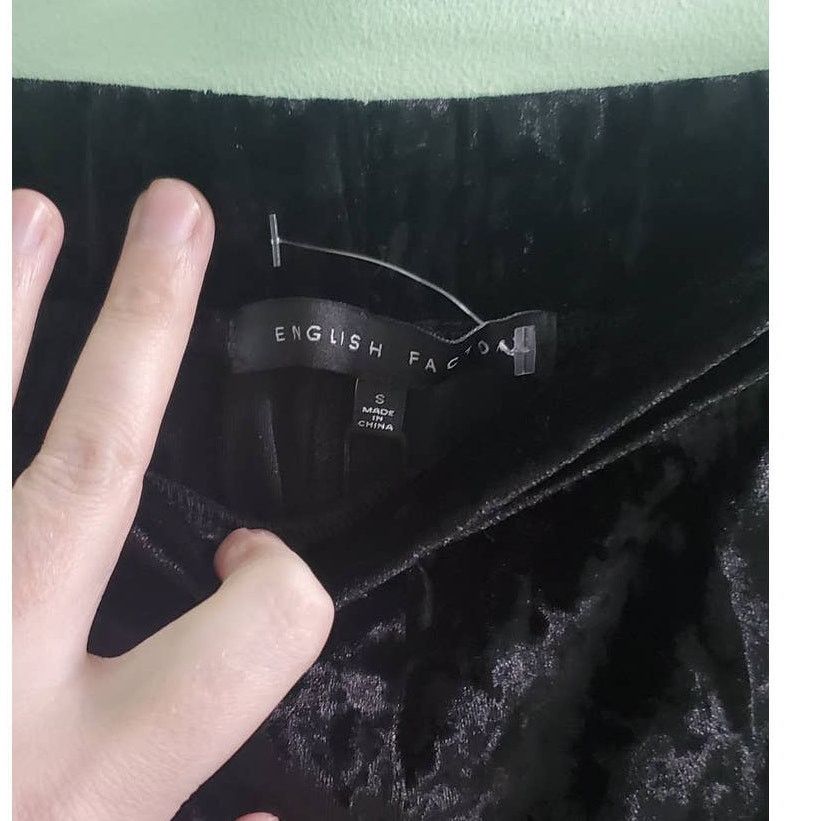 English Factory English Factory Black Soft Velvet Culottes / Wide Leg Capri Size 24" / US 00 / IT 34 - 6 Thumbnail