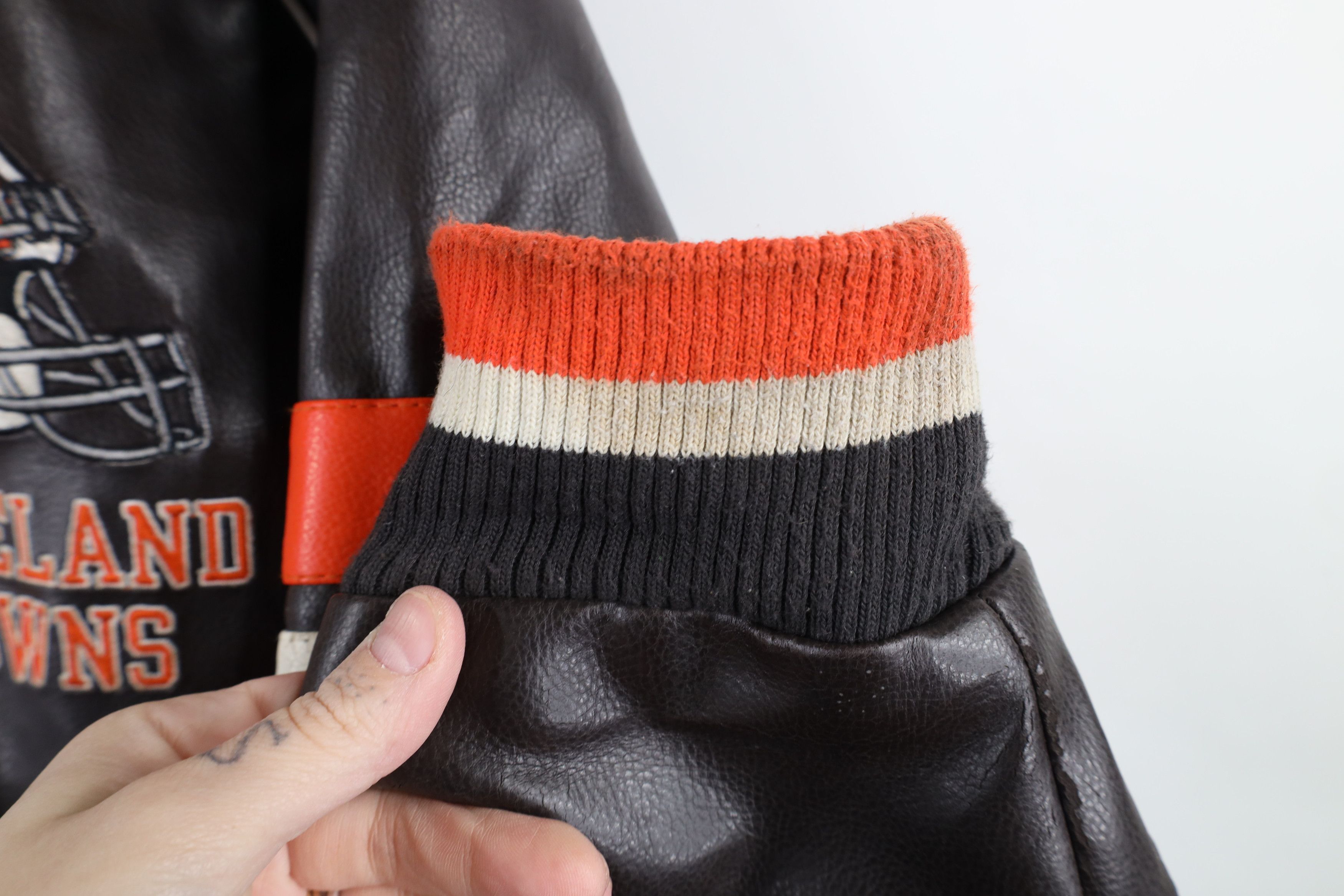 Vintage Vintage 90s Y2K Leather Cleveland Browns Football Jacket Size US L / EU 52-54 / 3 - 8 Thumbnail