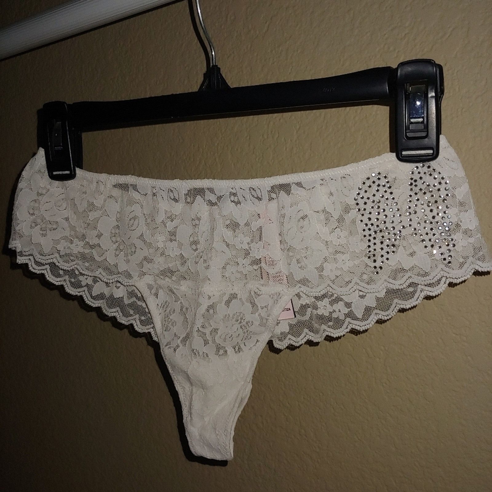 Victoria's Secret Victoria’s Secret Dream Angels White Lace Thong Rhinestones Size ONE SIZE - 5 Thumbnail