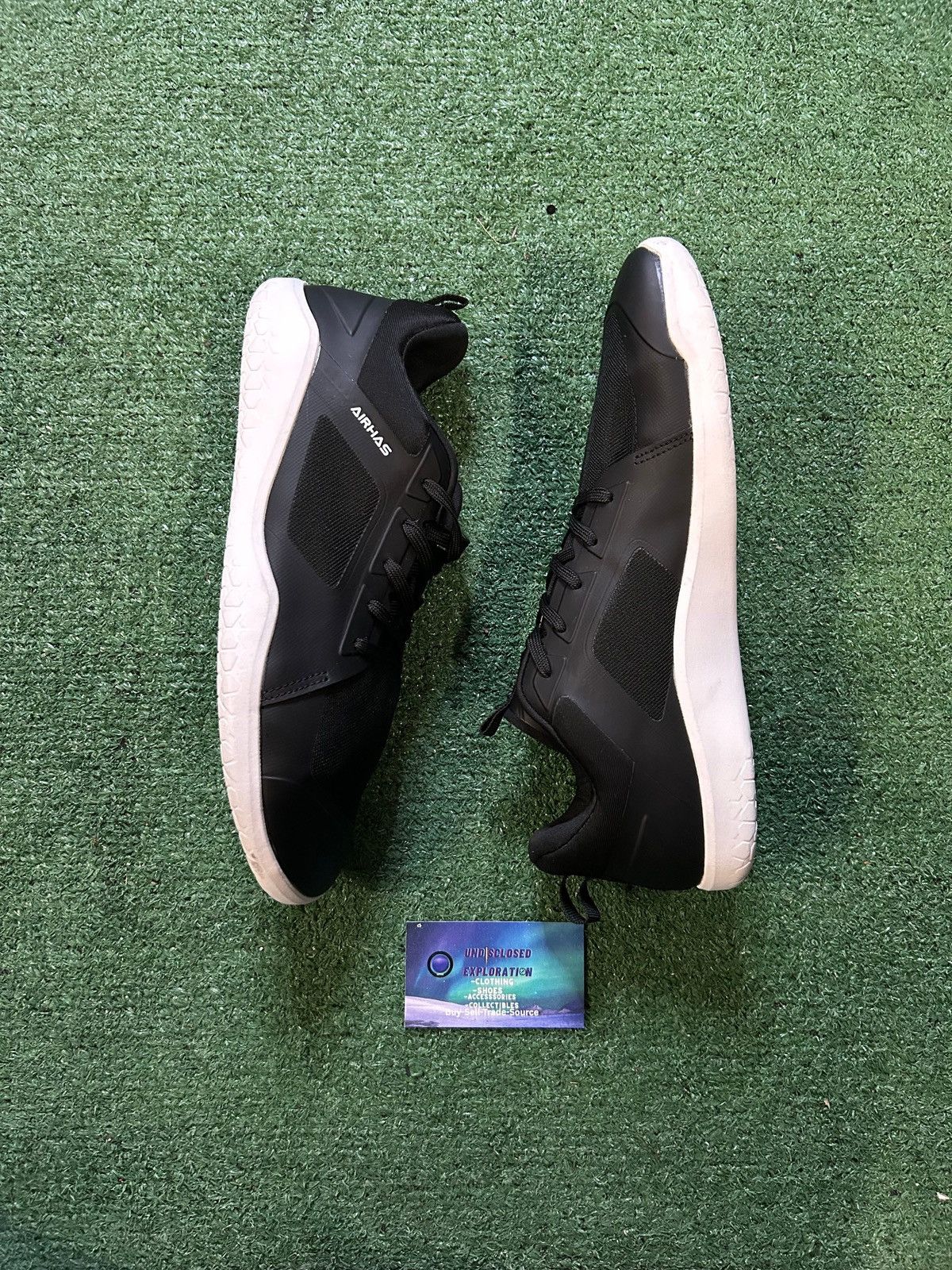 Other Airhas black and white size 10men/11.5women Size US 10 / EU 43 - 4 Thumbnail