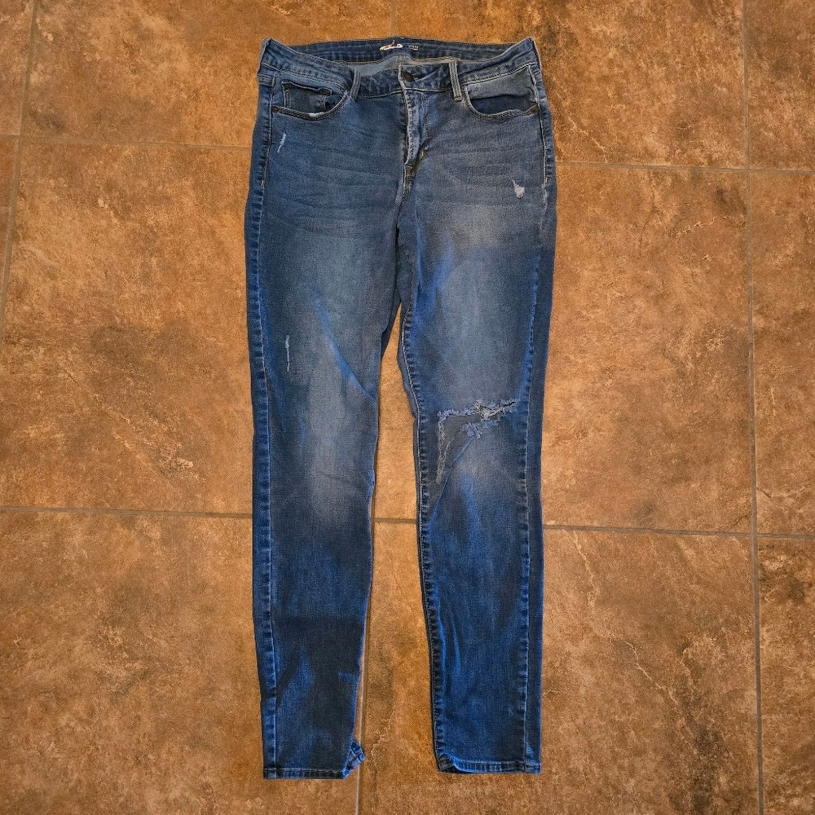 Old Navy Denim | OLD NAVY | Rockstar Super Skinny Jean Size 34" / US 12 / IT 48 - 1 Thumbnail