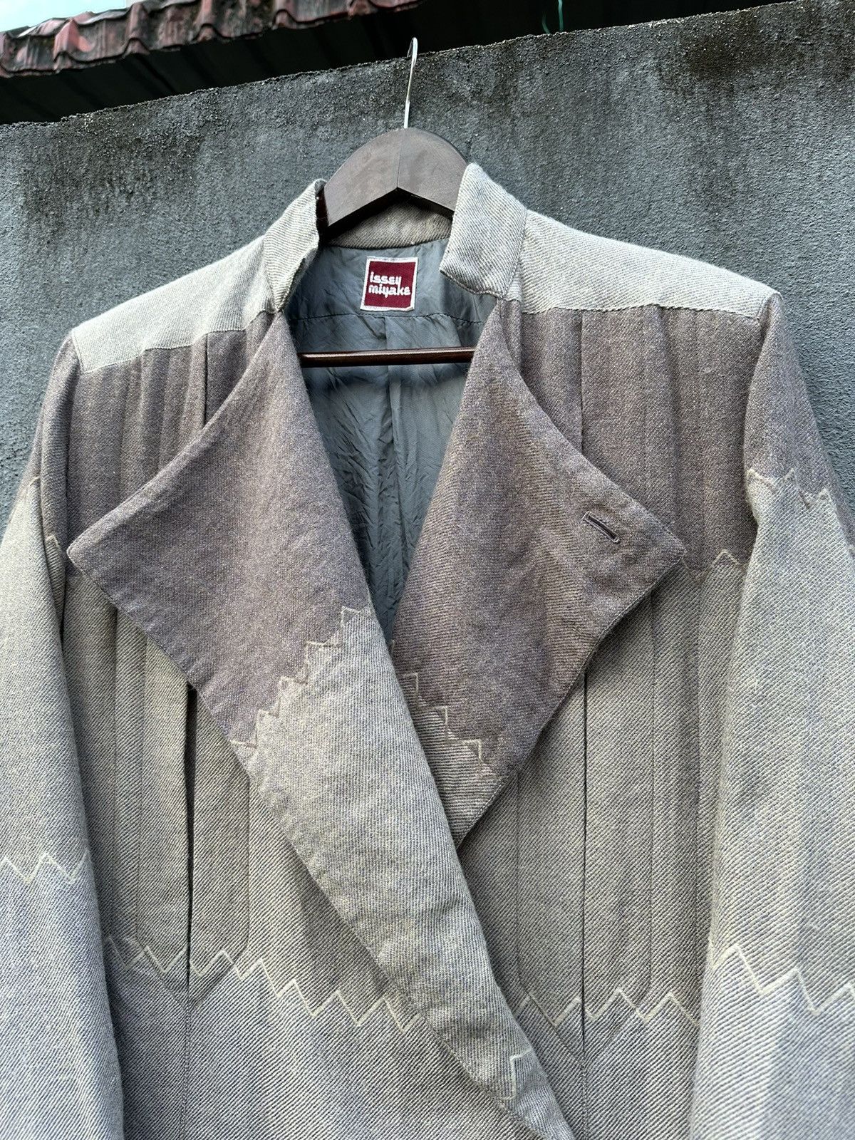Issey Miyake Vintage Issey Miyake Double Breasted Wool Jacket (Woman) Size US M / EU 48-50 / 2 - 7 Thumbnail
