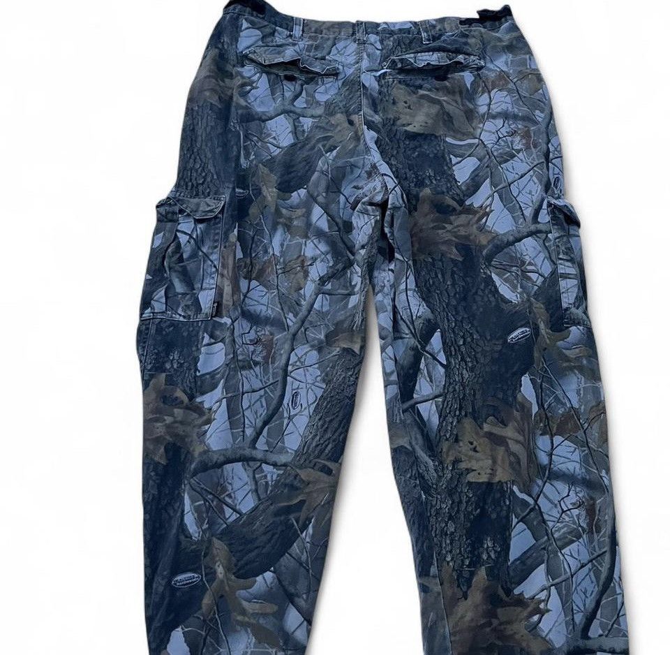 Realtree Vintage Outfitters Ridge "Realtree Hardwood Camo Cargo Pants Size US 40 / EU 56 - 2 Thumbnail