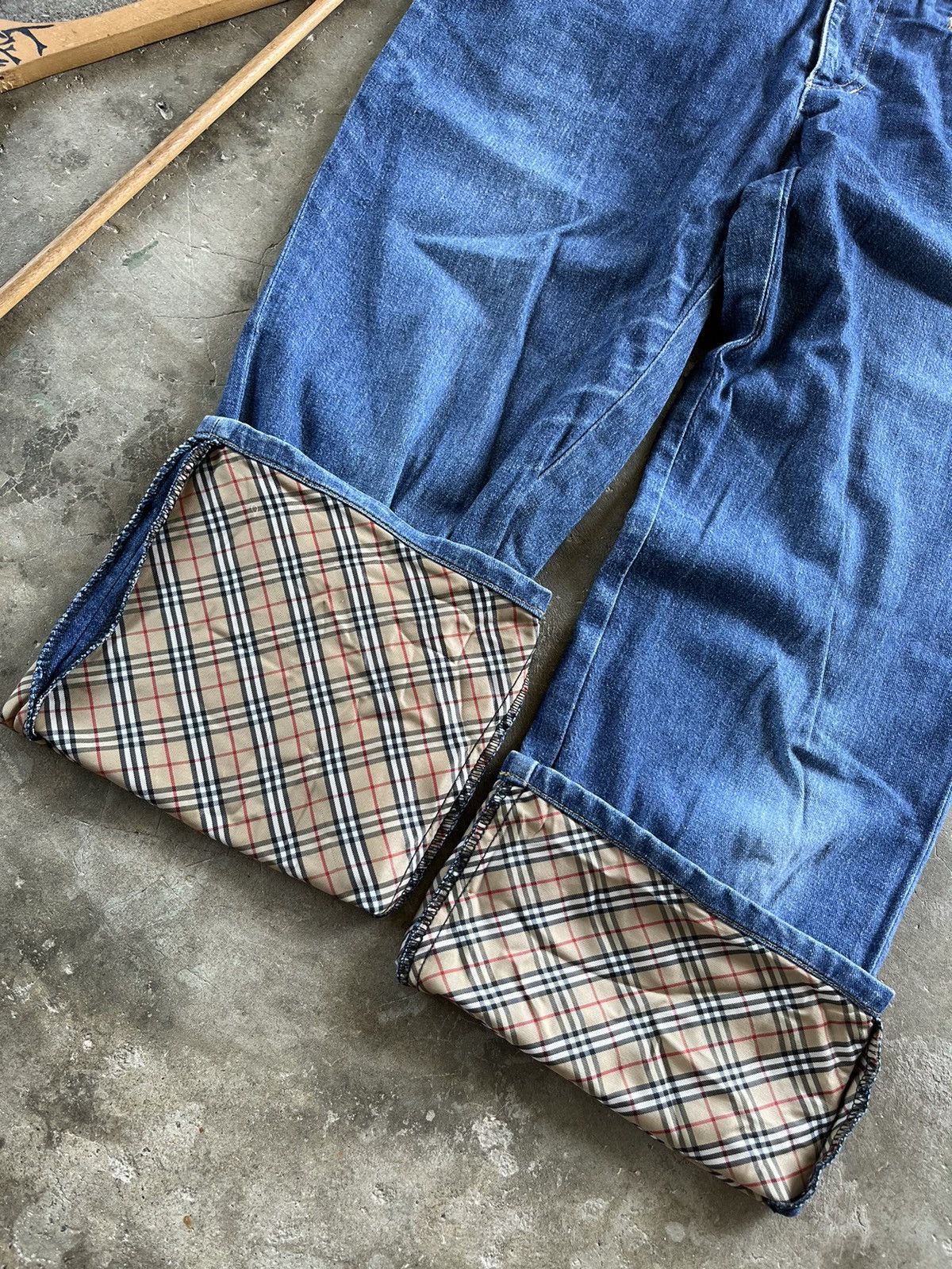 Burberry × Denime × Designer 🔥Burberrys’s Denime Down Leg Novacheck Size 36" / US 14 / IT 50 - 3 Thumbnail