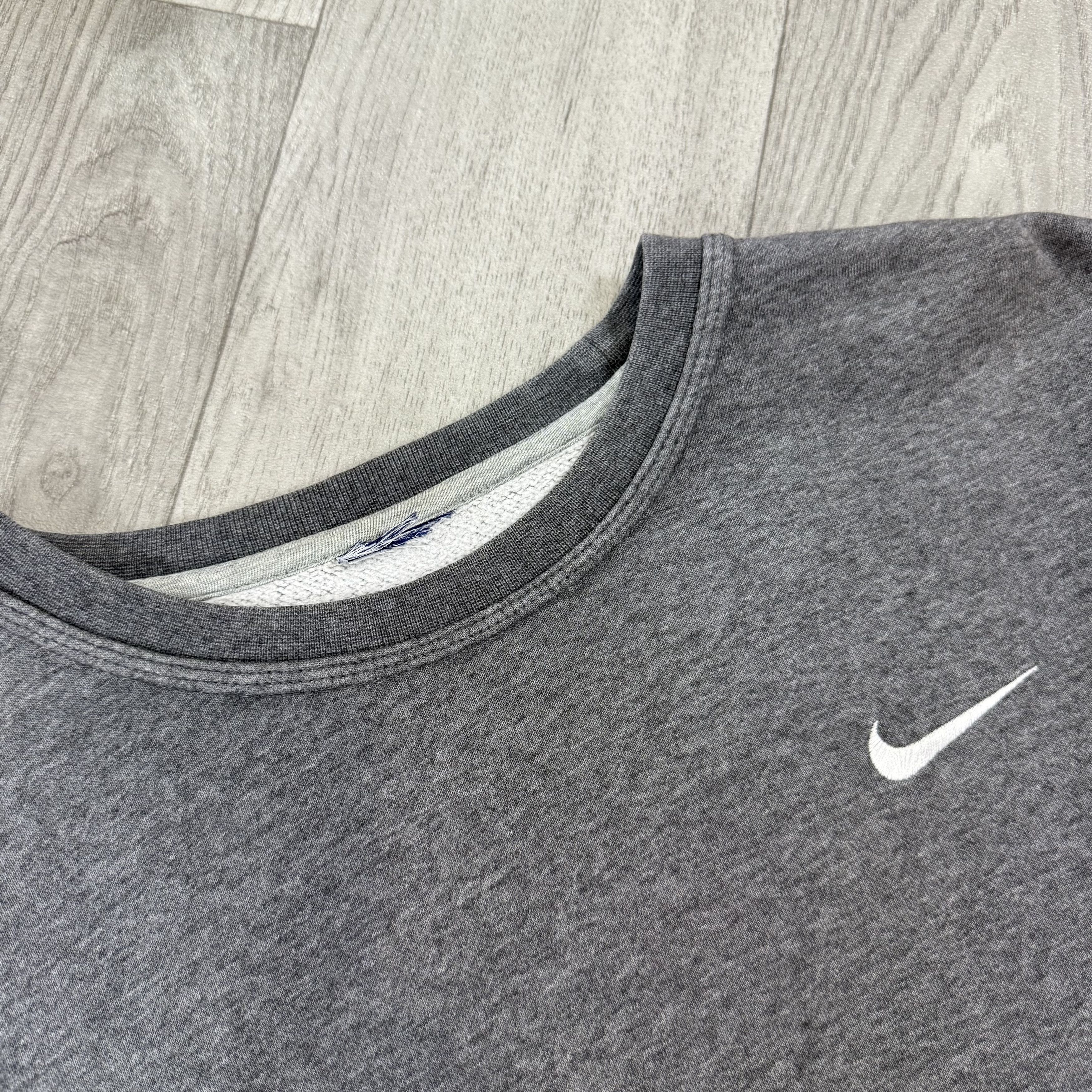 Nike Vintage Nike 90s Small Swoosh Grey Crewneck Sweatshirt Size US M / EU 48-50 / 2 - 6 Thumbnail