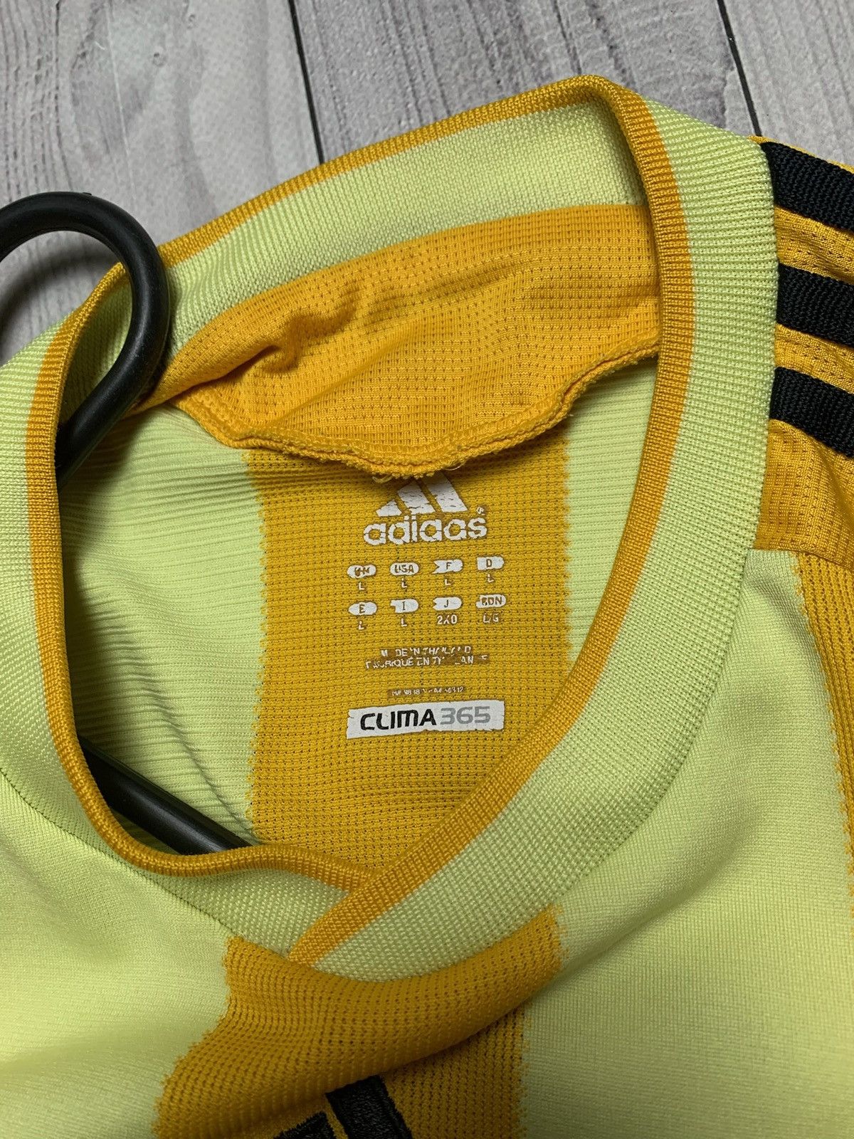 Adidas × Vintage Vintage adidas New Castle United soccer jersey Champions2010 Size US L / EU 52-54 / 3 - 4 Thumbnail