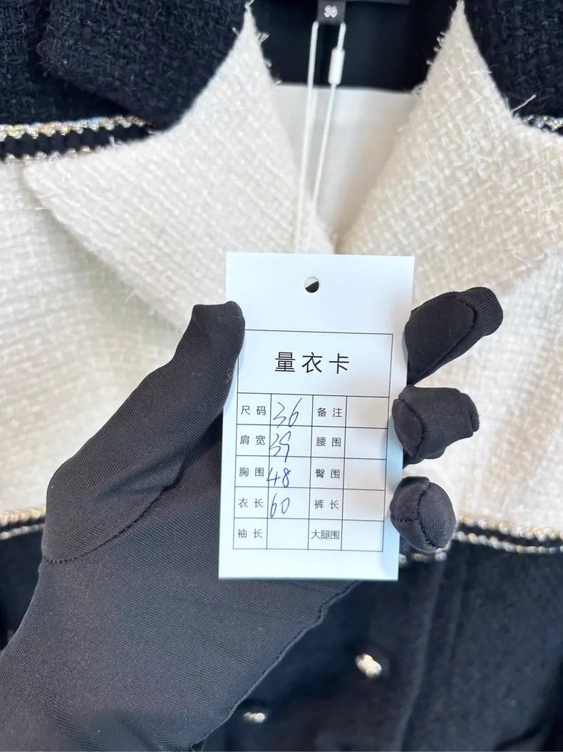 Chanel Chanel Black and white classic coat Size XS / US 0-2 / IT 36-38 - 4 Thumbnail