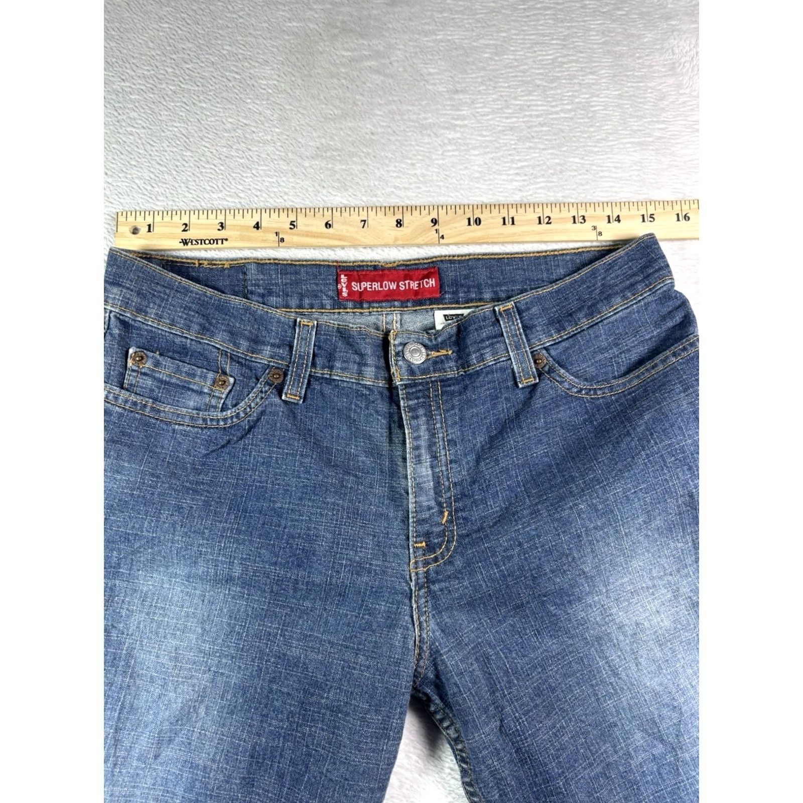 Levi's Levi's 518 Jeans Women's Jeans 9 Jr Blue Denim Bootcut Dark Wash Stretch Size 30" / US 8 / IT 44 - 7 Thumbnail
