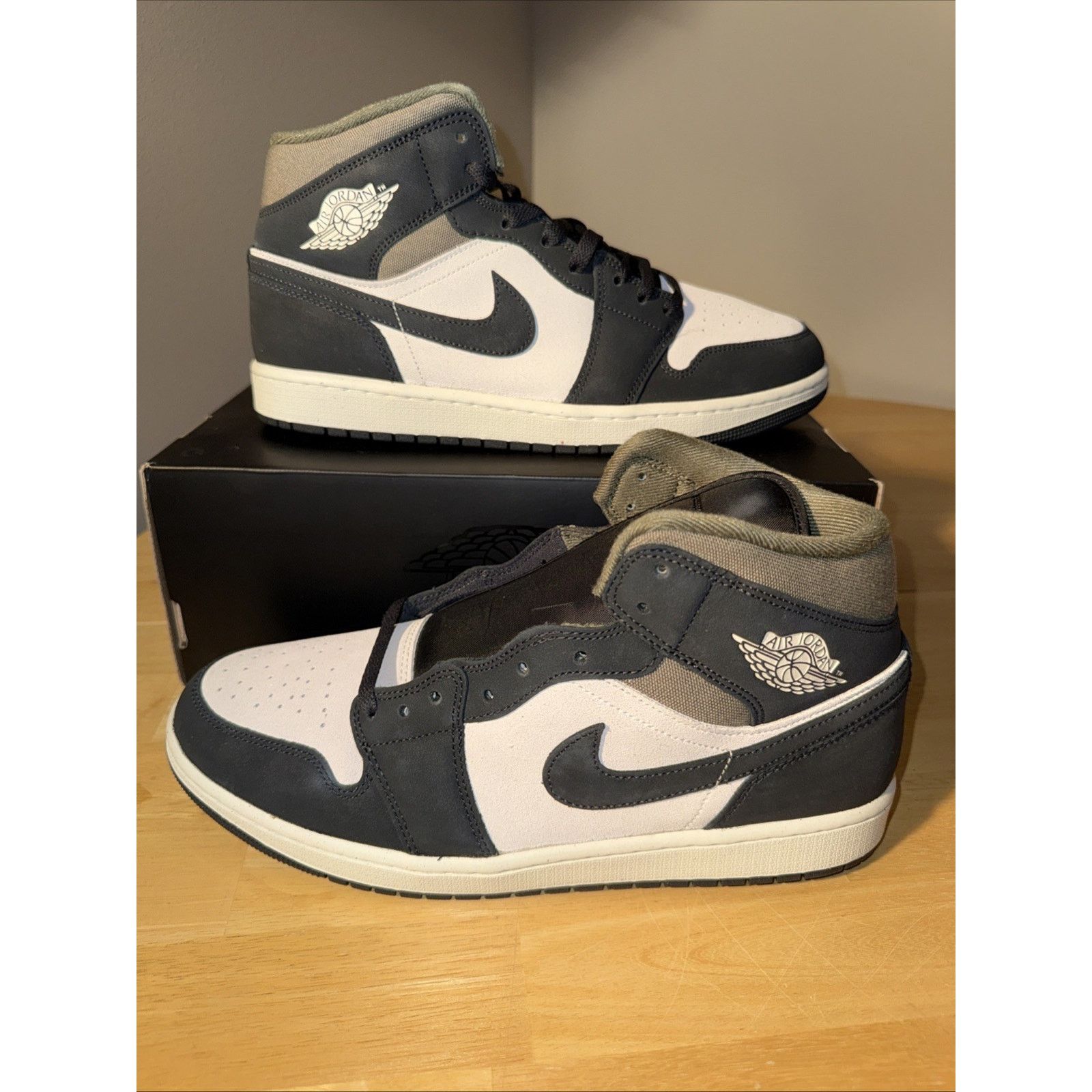 Nike Size 11 - Air Jordan 1 Mid Off Noir Medium Olive No Box Lid Size US 11 / EU 44 - 1 Thumbnail