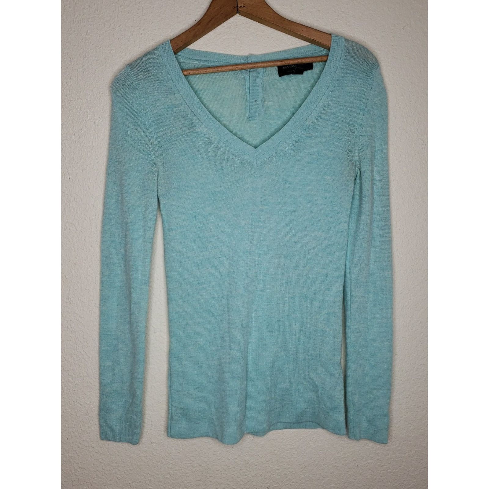 Banana Republic Banana Republic Blue Vneck 100% Merino Wool Sweater small Size S / US 4 / IT 40 - 2 Thumbnail