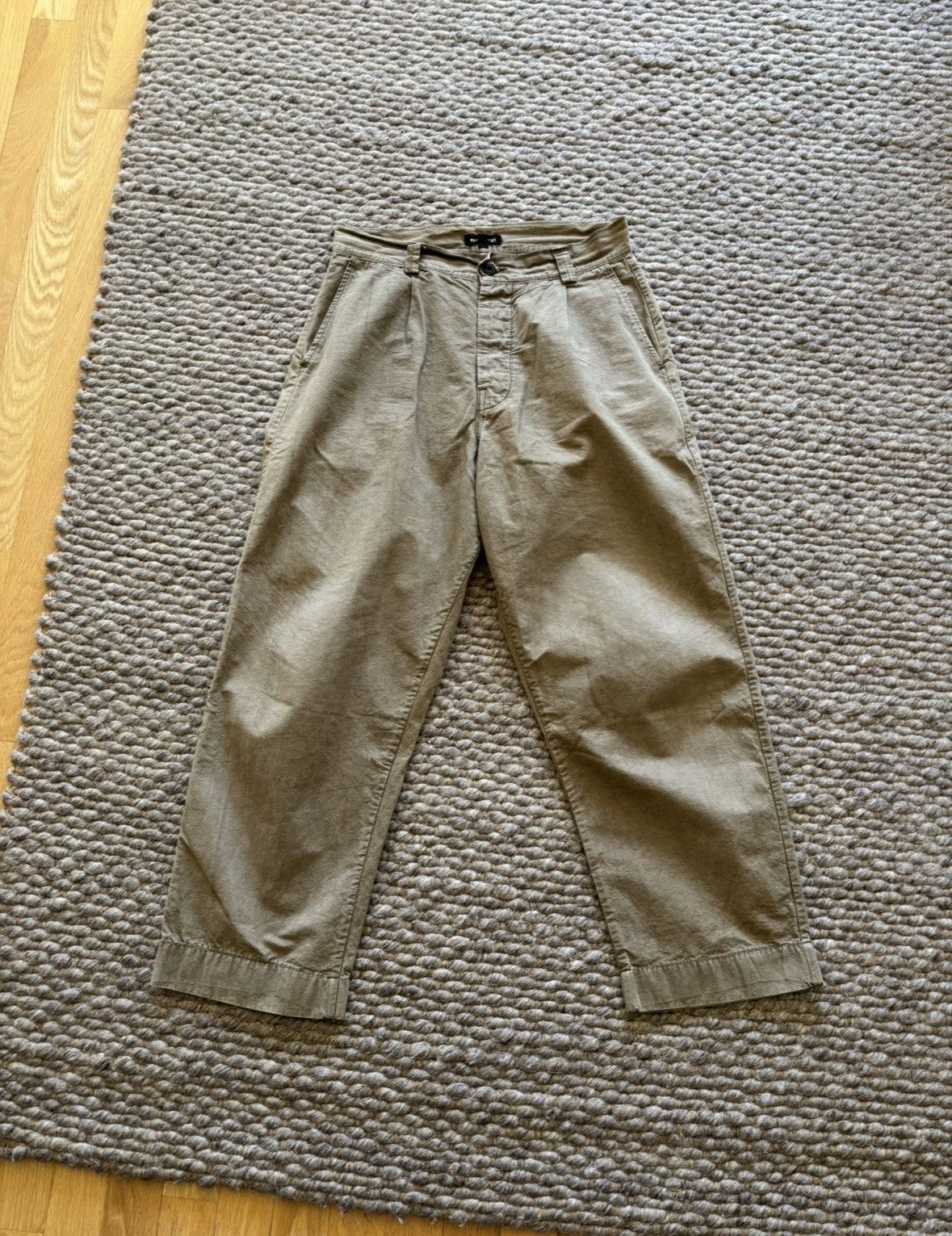 Evan Kinori Single Pleat Pant | Taupe | 28 Size US 28 / EU 44 - 1 Thumbnail