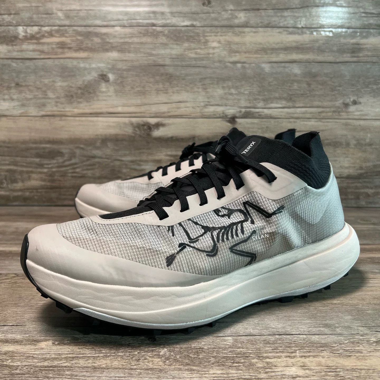 Arc'teryx Arc'teryx Running Multi Lowtop Sneakers 43 Men Size US 10 / EU 43 - 1 Thumbnail