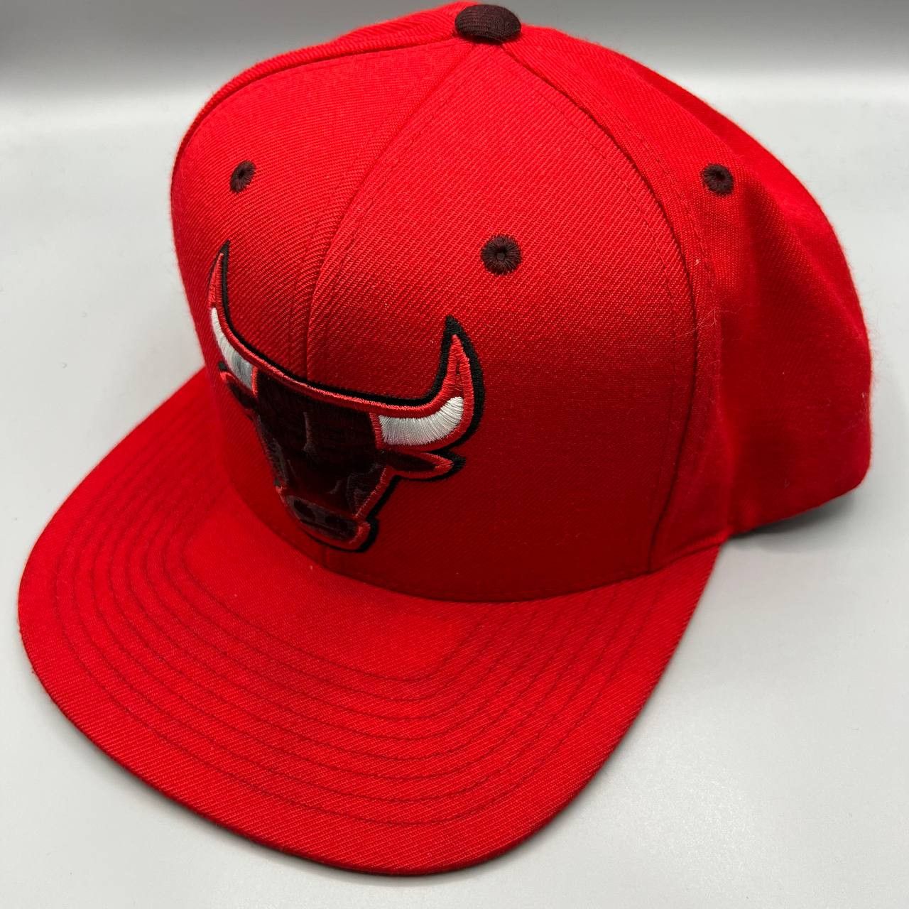 Mitchell & Ness Chicago Bulls Hat Men Red Mitchell & Ness NBA Snap Back Cap Size ONE SIZE - 3 Thumbnail