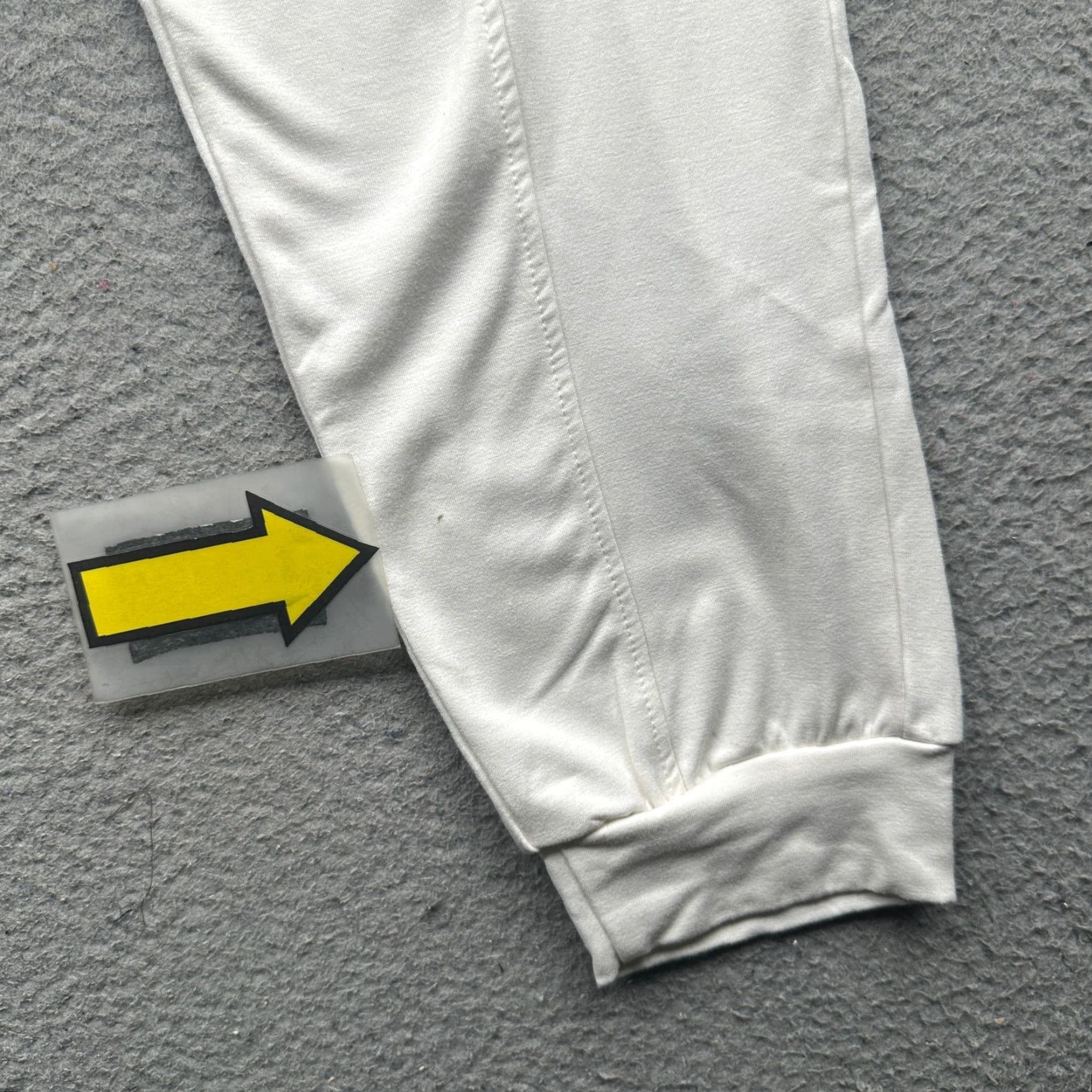 Lululemon Lululemon Jogger Sweatpants Womens XS White Logo Pockets NO TAGS Small Flaws Ready to Wear Size 26" / US 2 / IT 38 - 7 Thumbnail