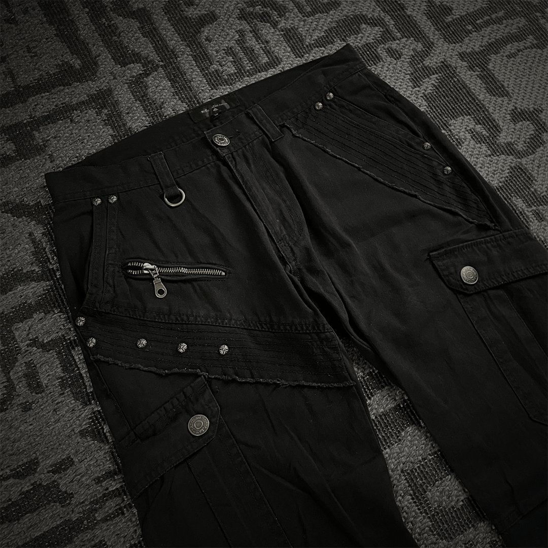 In The Attic In The Attic Distressed Cargo Studded Pants Size US 31 - 2 Thumbnail